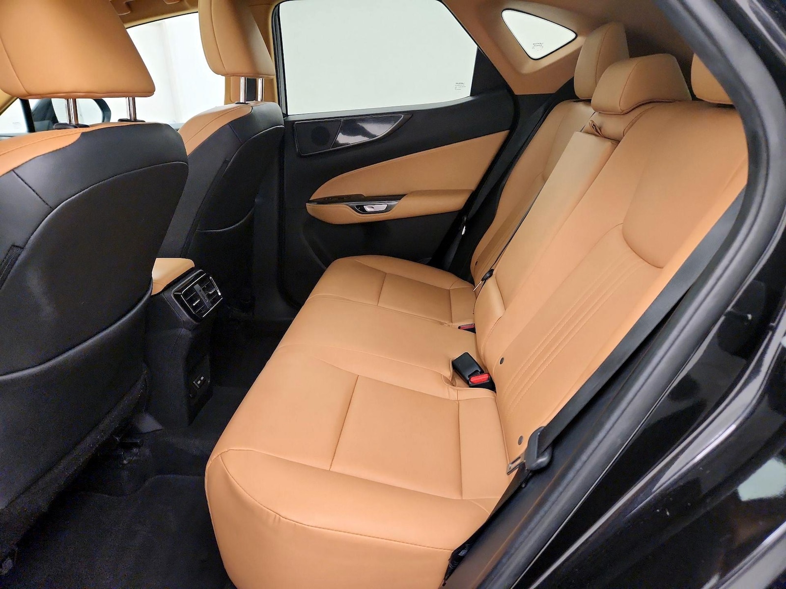 2025 Lexus NX 250 - Photo 21