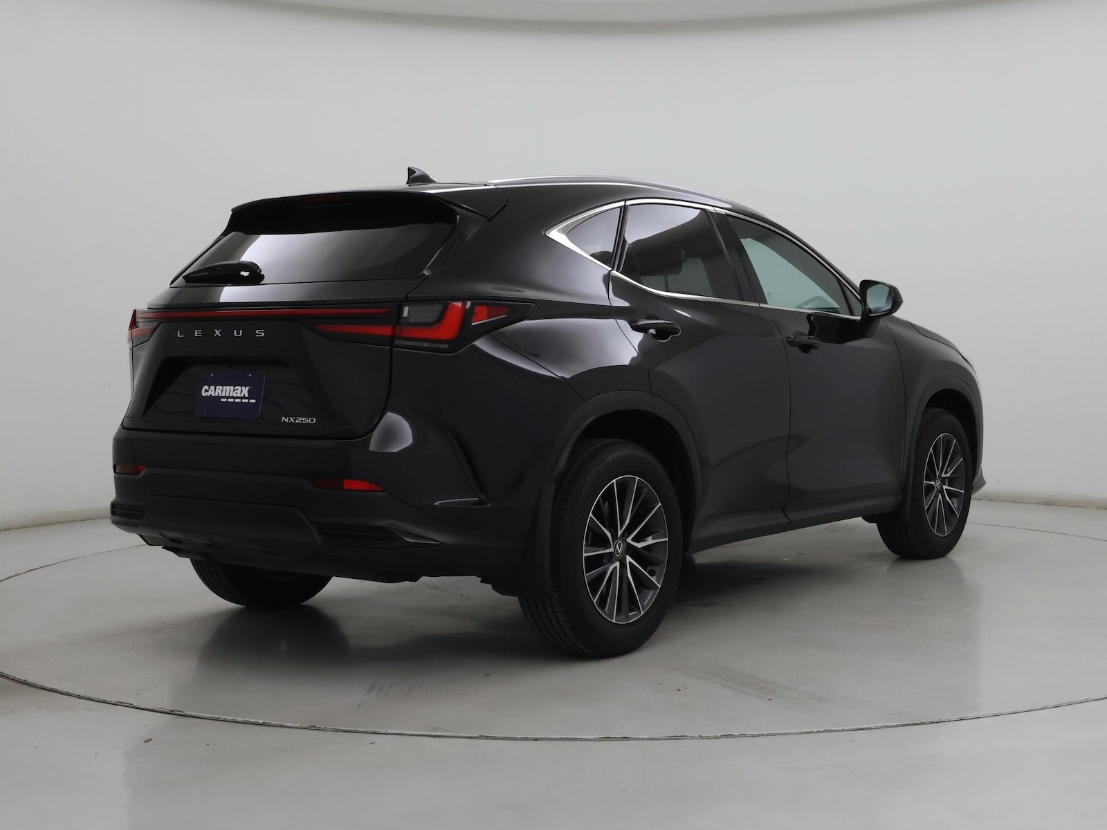 2025 Lexus NX 250 - Photo 9