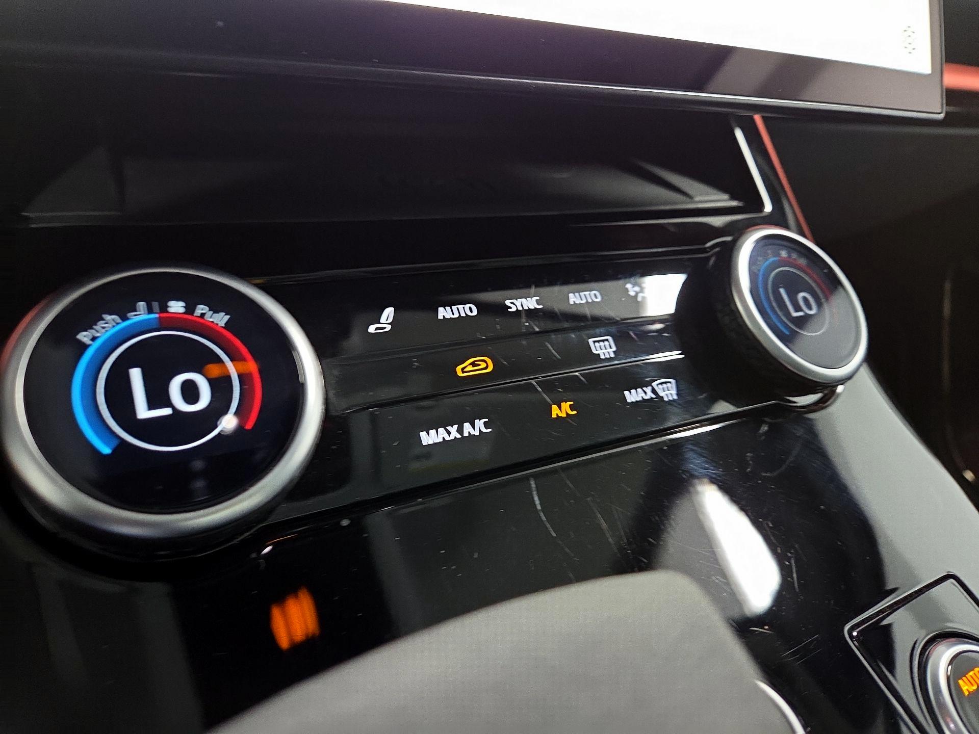 Thumbnail: 2023 Land Rover Range Rover Sport - 15