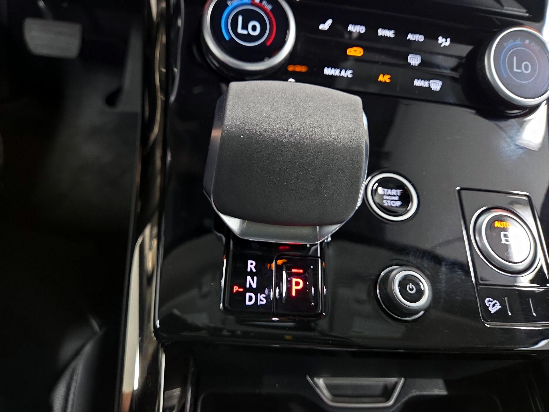 Thumbnail: 2023 Land Rover Range Rover Sport - 16