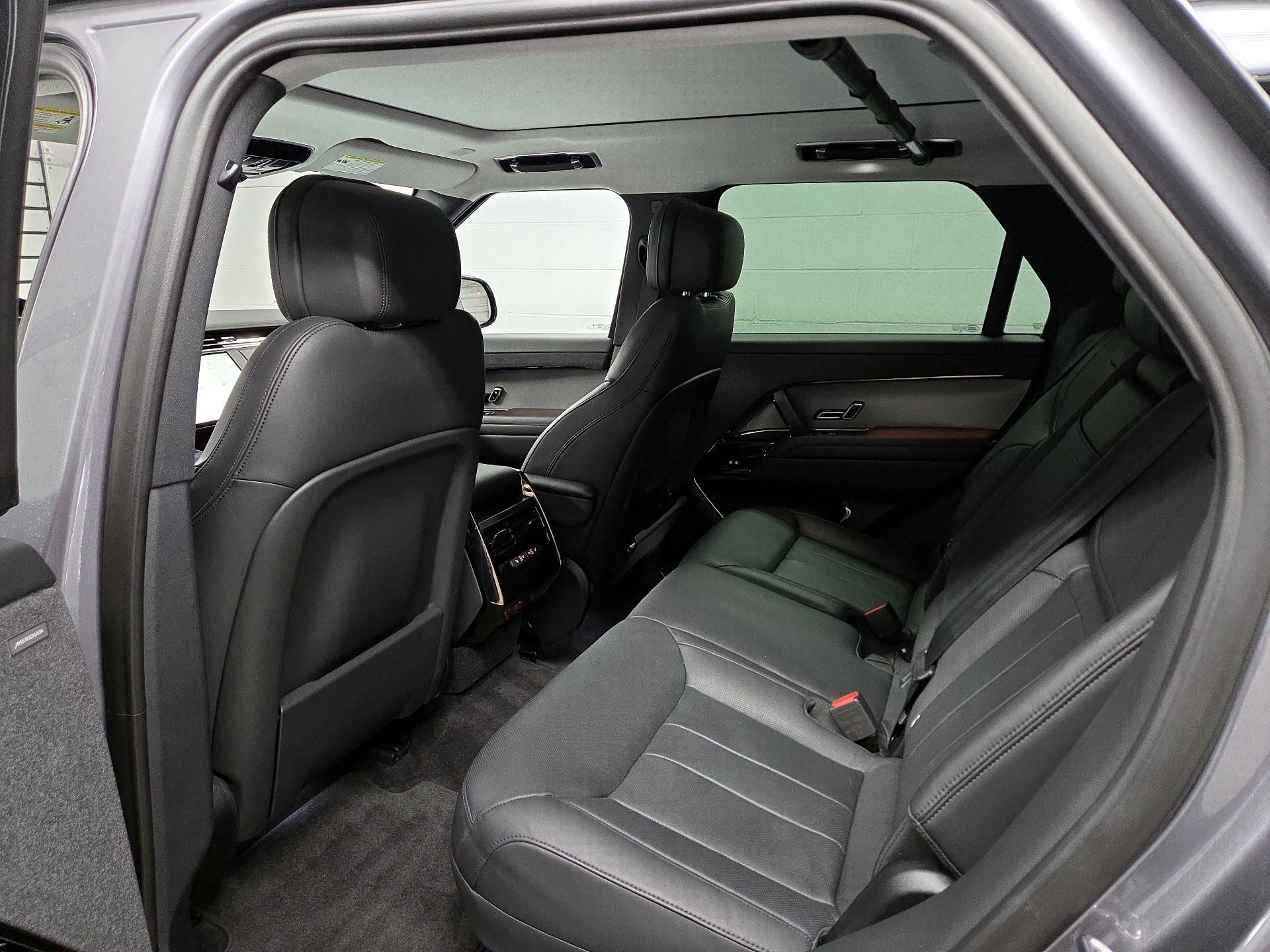 Thumbnail: 2023 Land Rover Range Rover Sport - 17