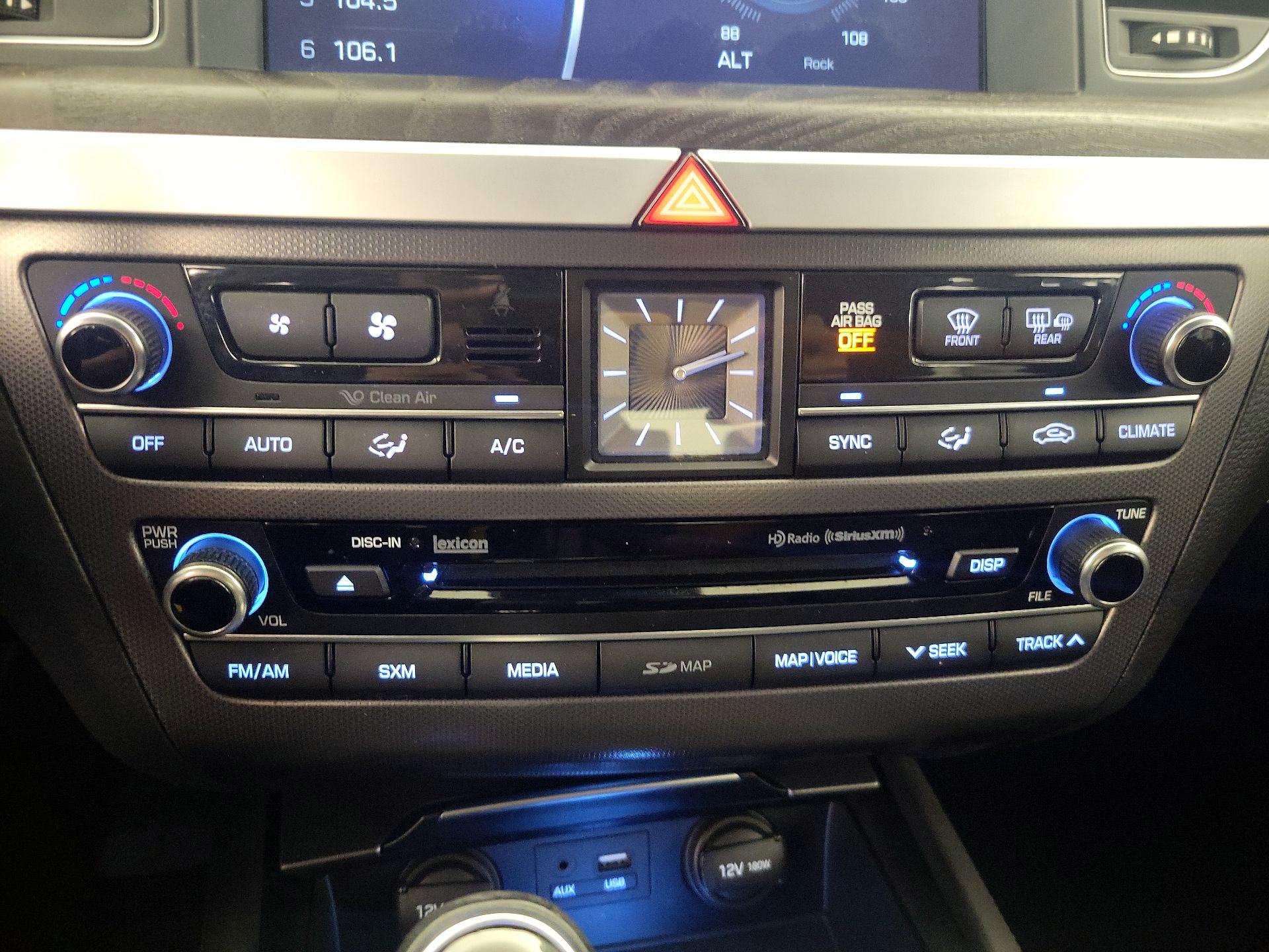 Thumbnail: 2015 Hyundai Genesis - 16
