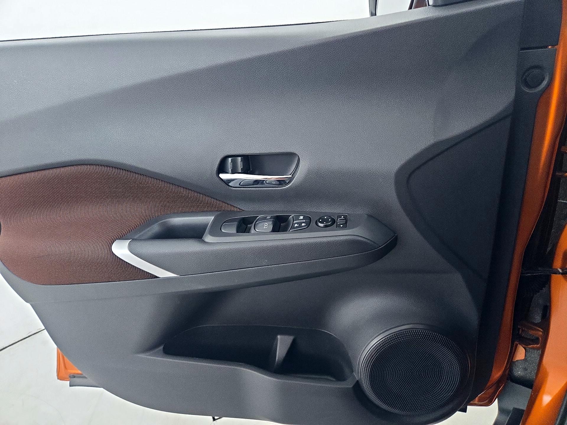 Thumbnail: 2022 Nissan Kicks - 12