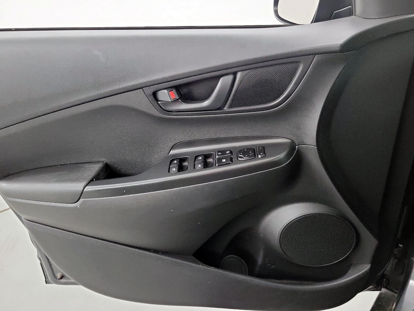 2021 Hyundai Kona SE - Photo 13