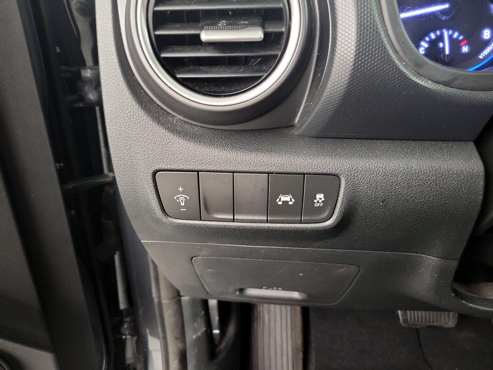 2021 Hyundai Kona SE - Photo 14