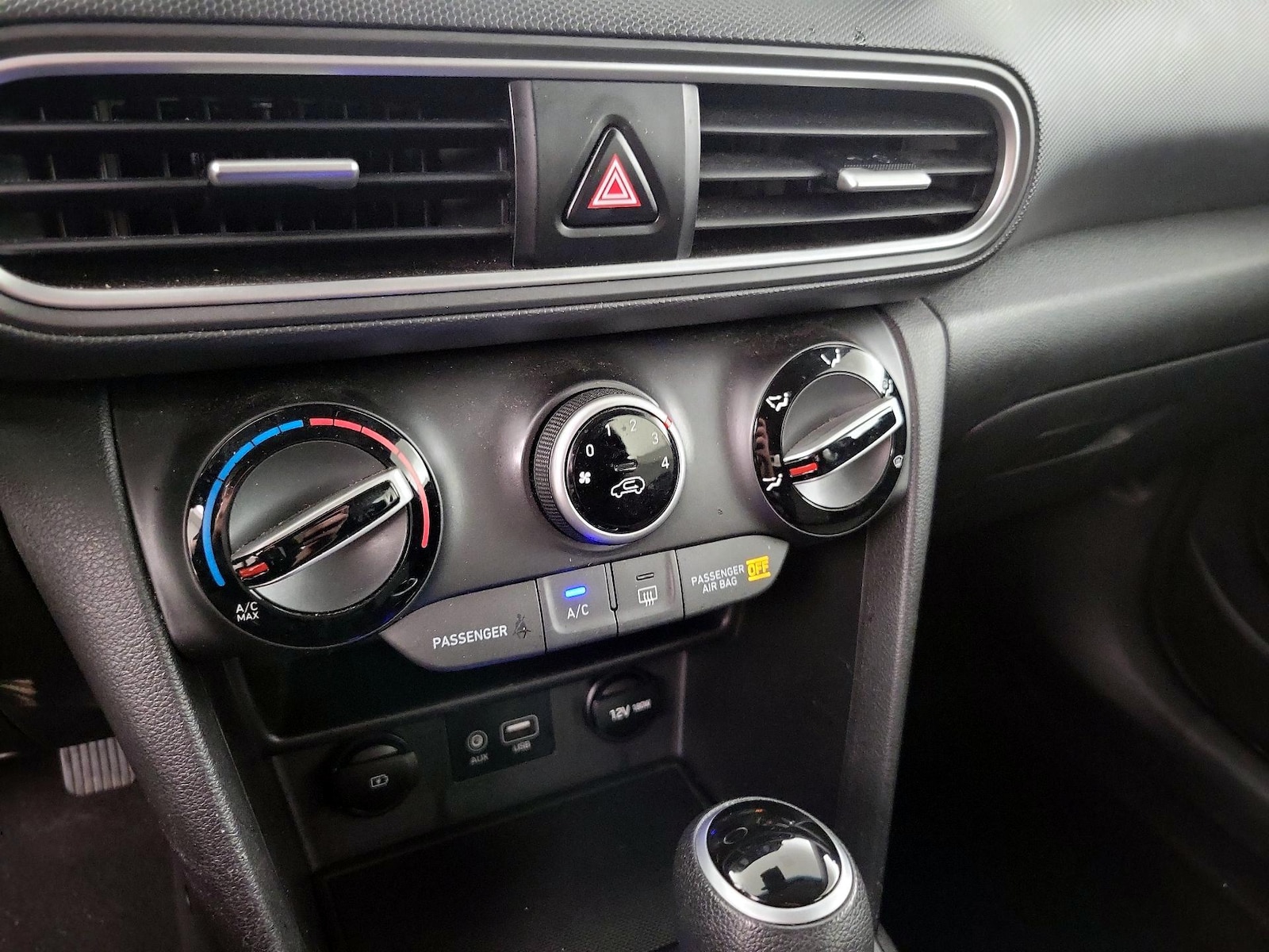 2021 Hyundai Kona SE - Photo 17