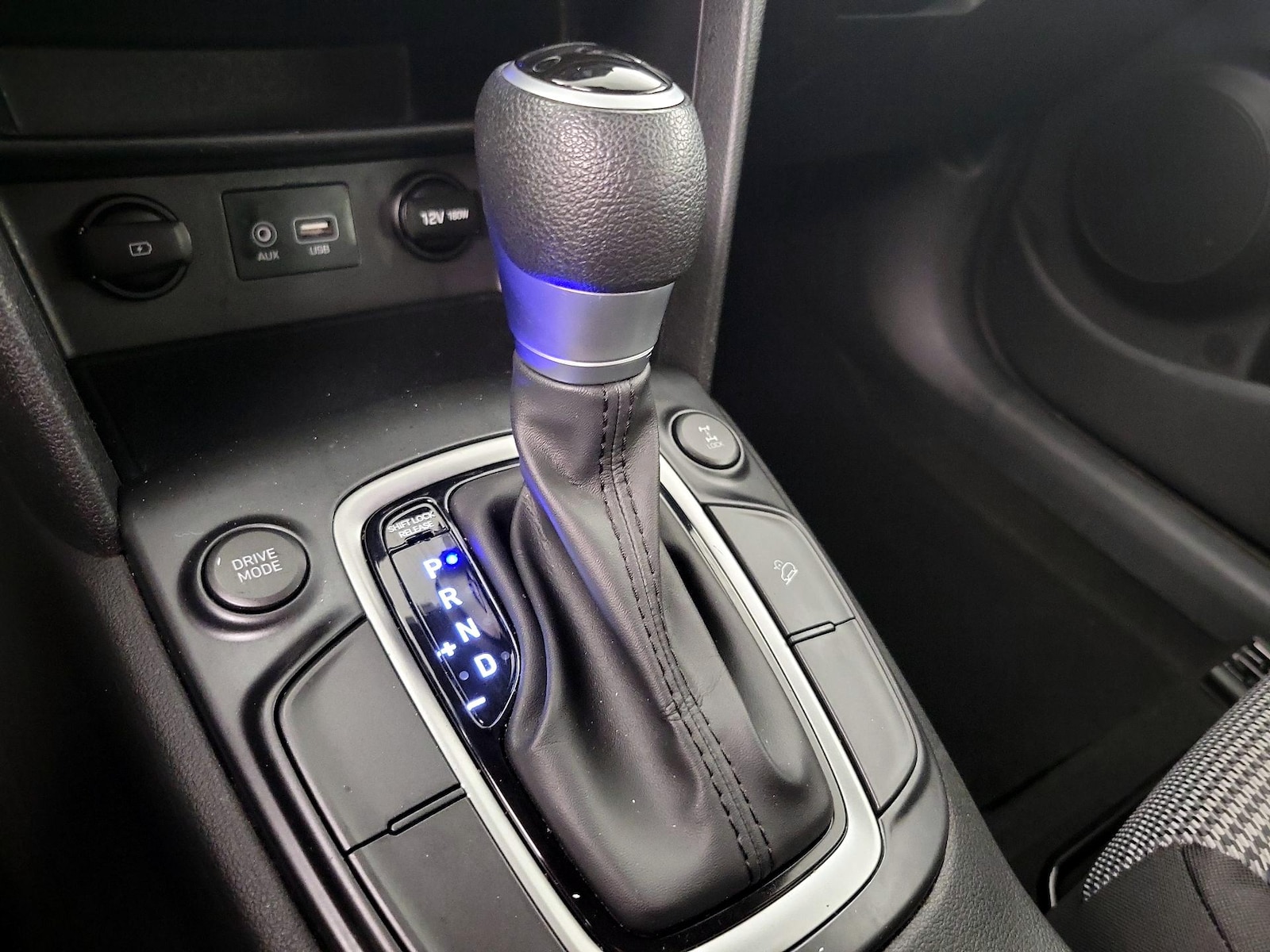 2021 Hyundai Kona SE - Photo 18