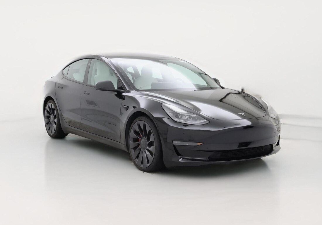 2021 Tesla Model 3 Performance in Black — CarMax photo