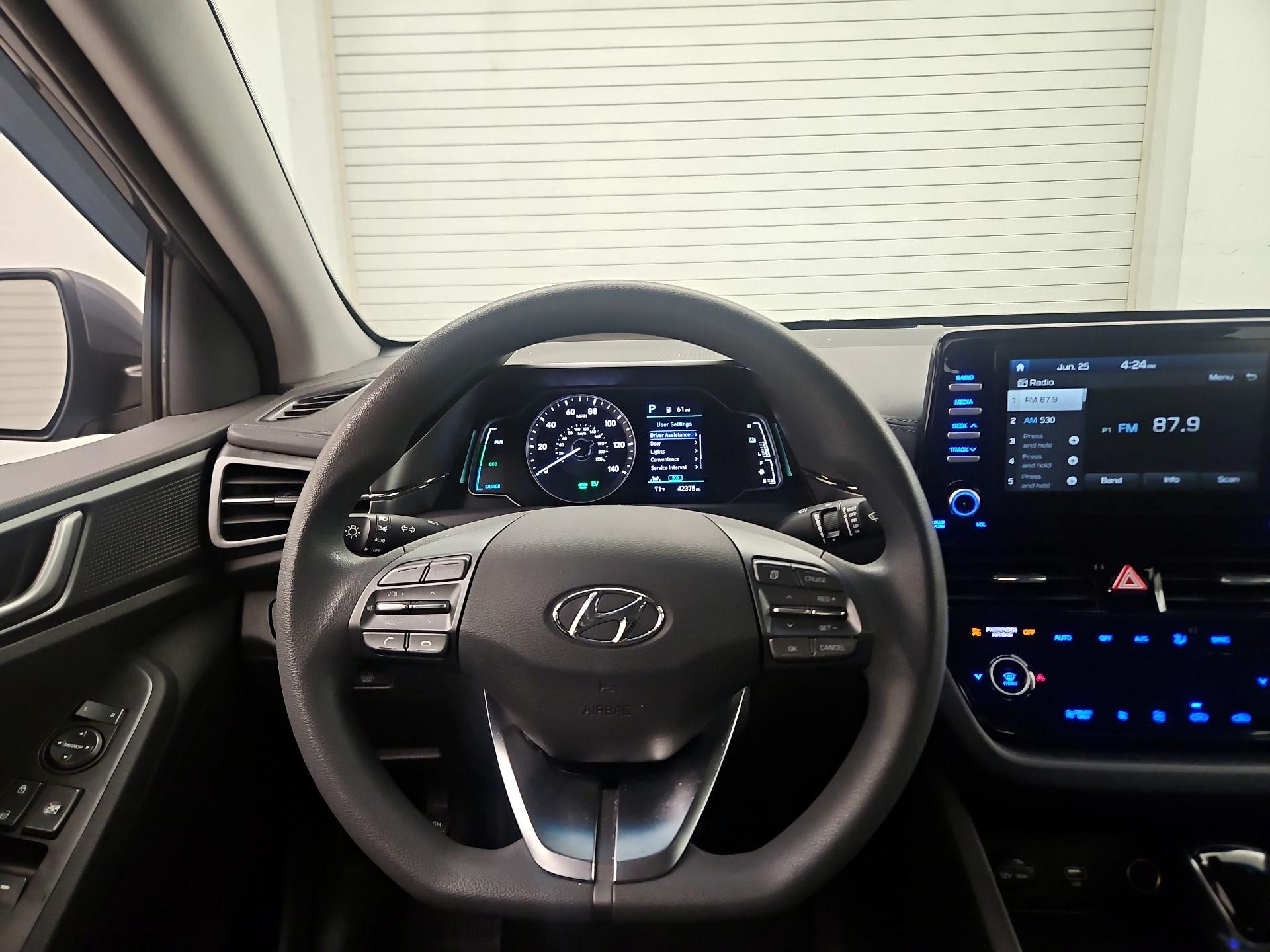 Thumbnail: 2020 Hyundai Ioniq - 10