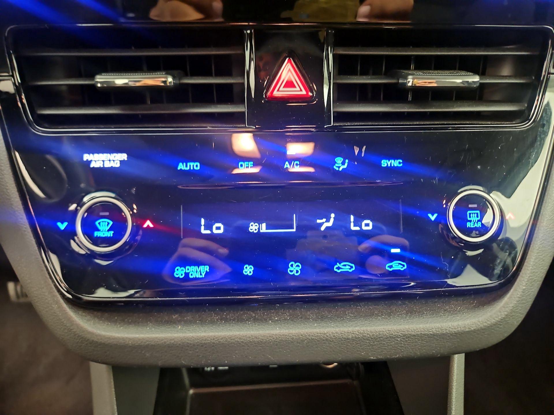 Thumbnail: 2020 Hyundai Ioniq - 16