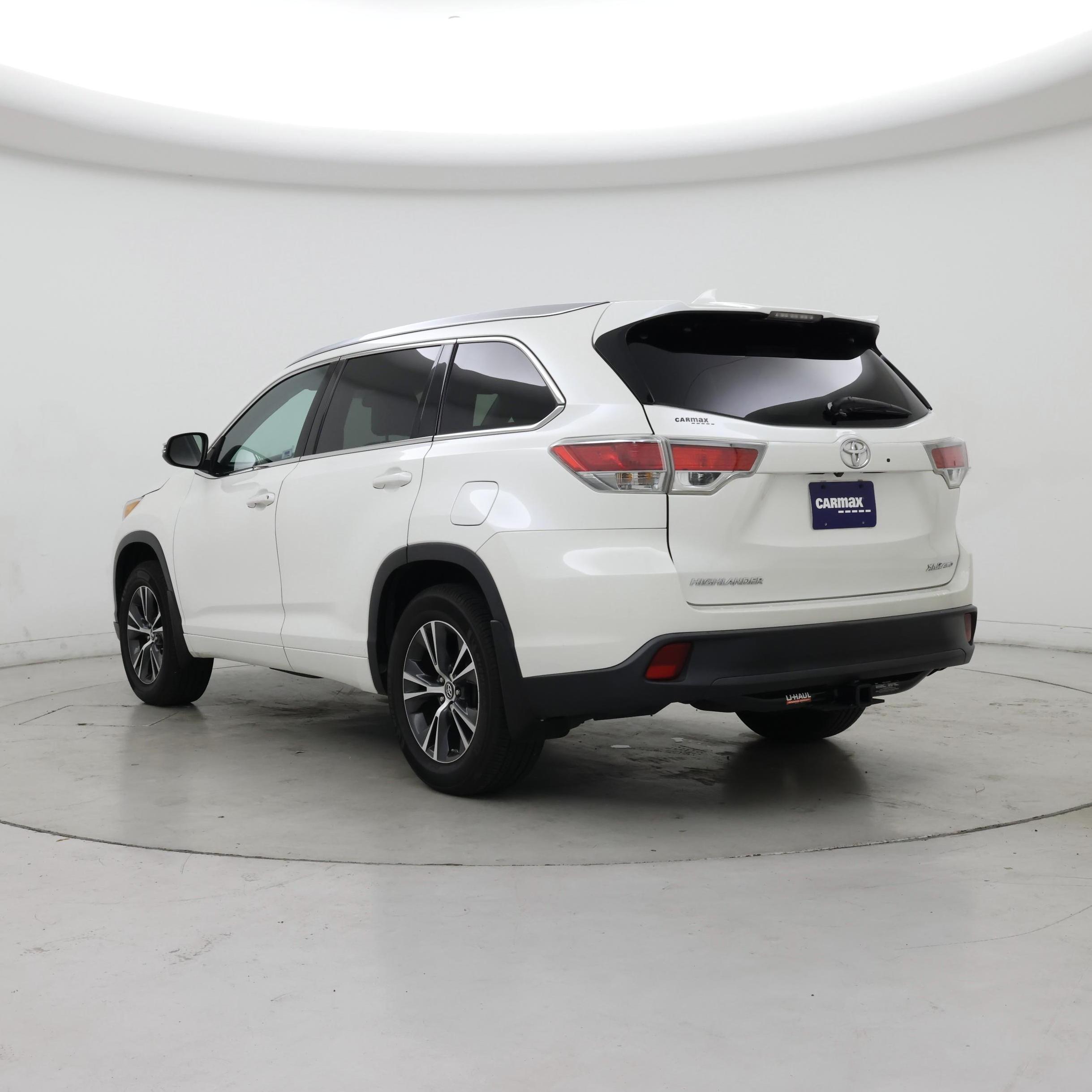 Thumbnail: 2016 Toyota Highlander - 2