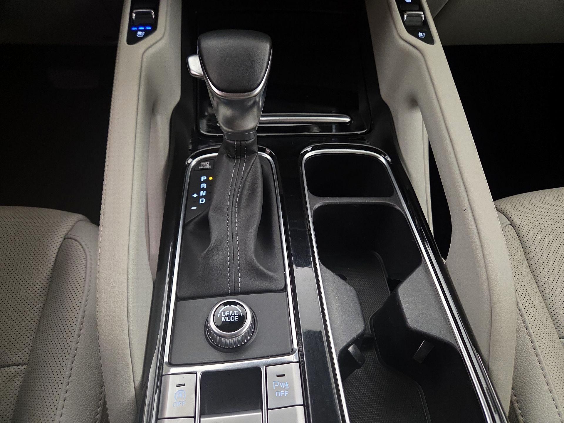 Thumbnail: 2022 Kia Telluride - 18