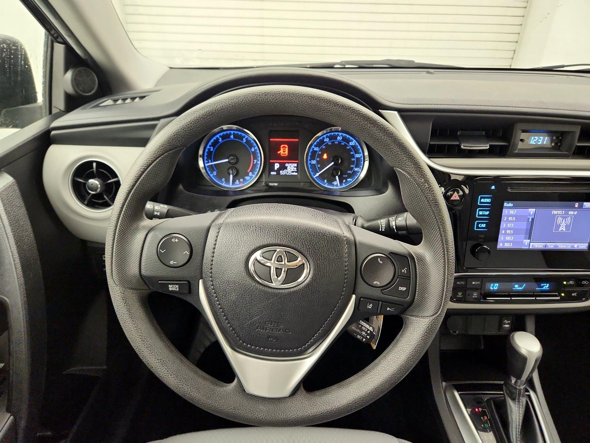 Thumbnail: 2019 Toyota Corolla - 10