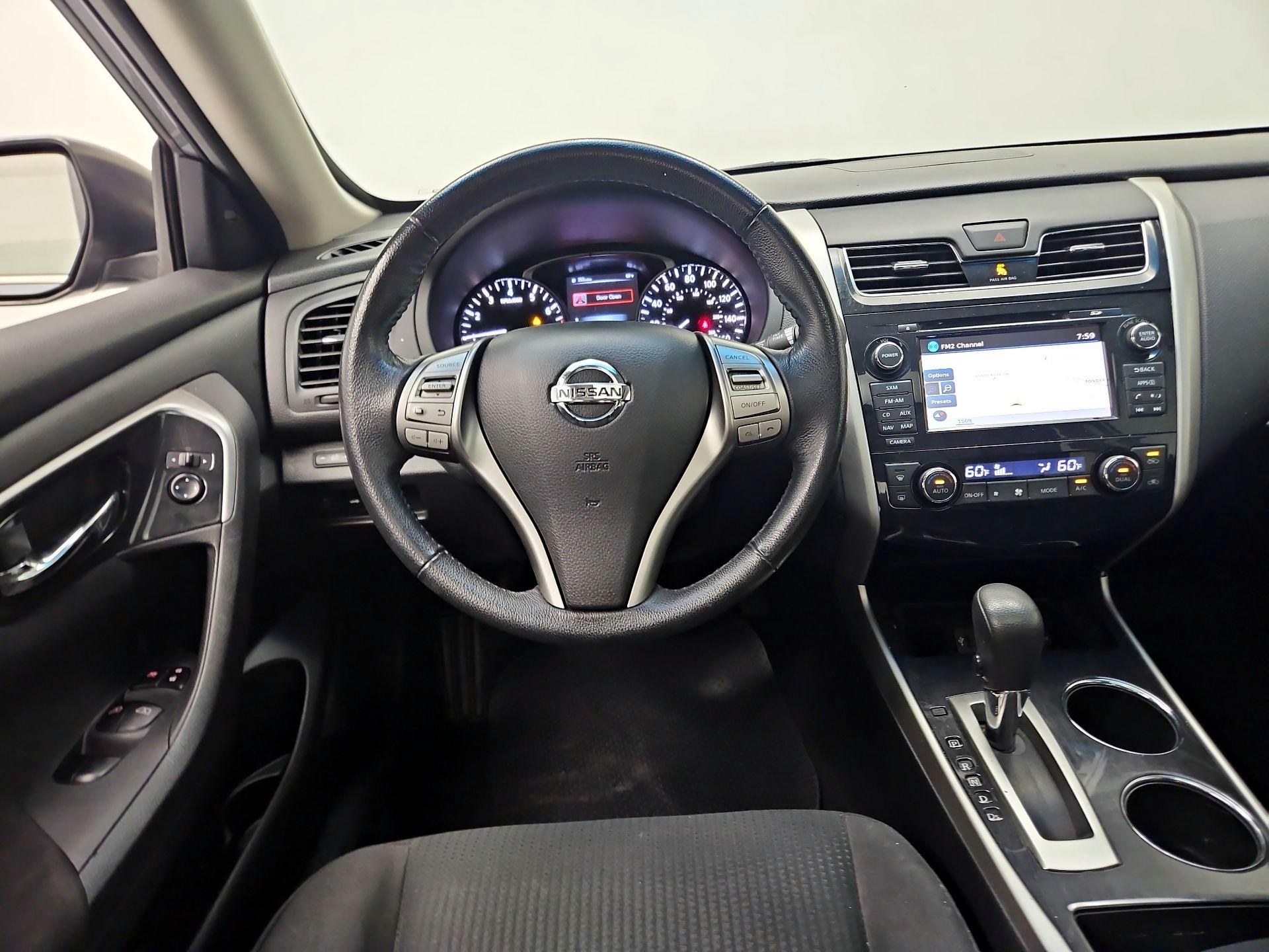 Thumbnail: 2014 Nissan Altima - 10