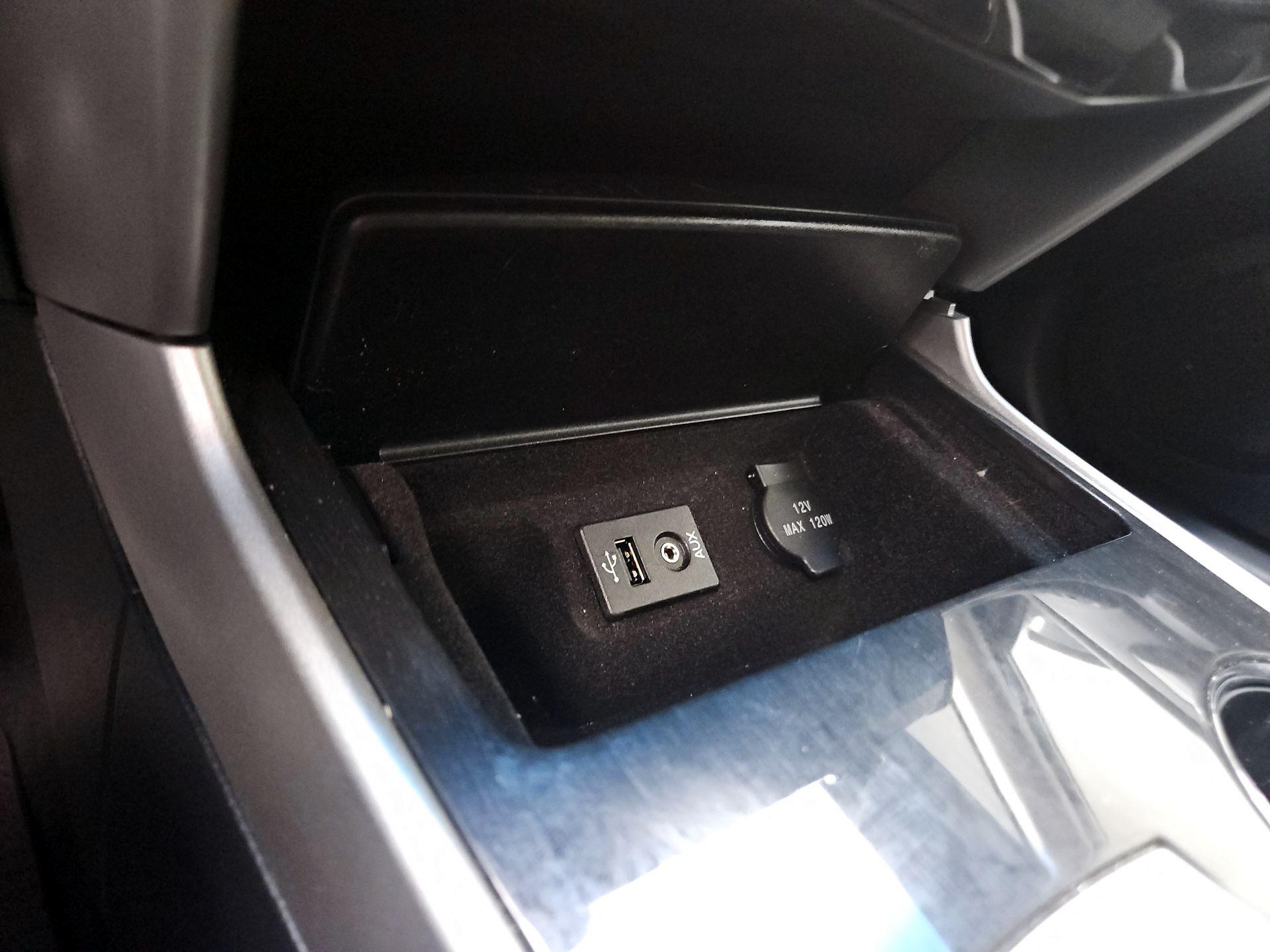 Thumbnail: 2014 Nissan Altima - 19