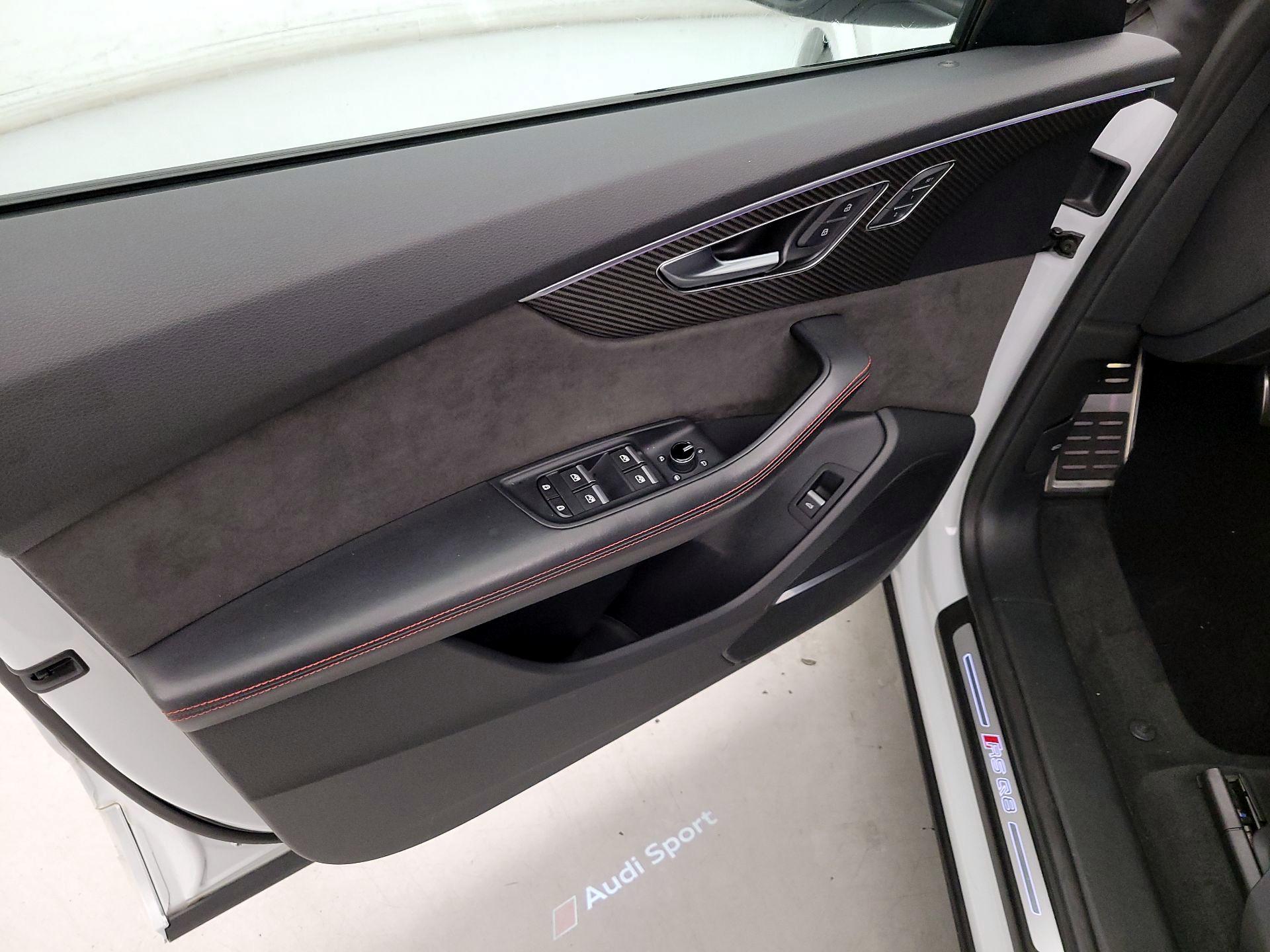 Thumbnail: 2021 Audi RS Q8 - 12