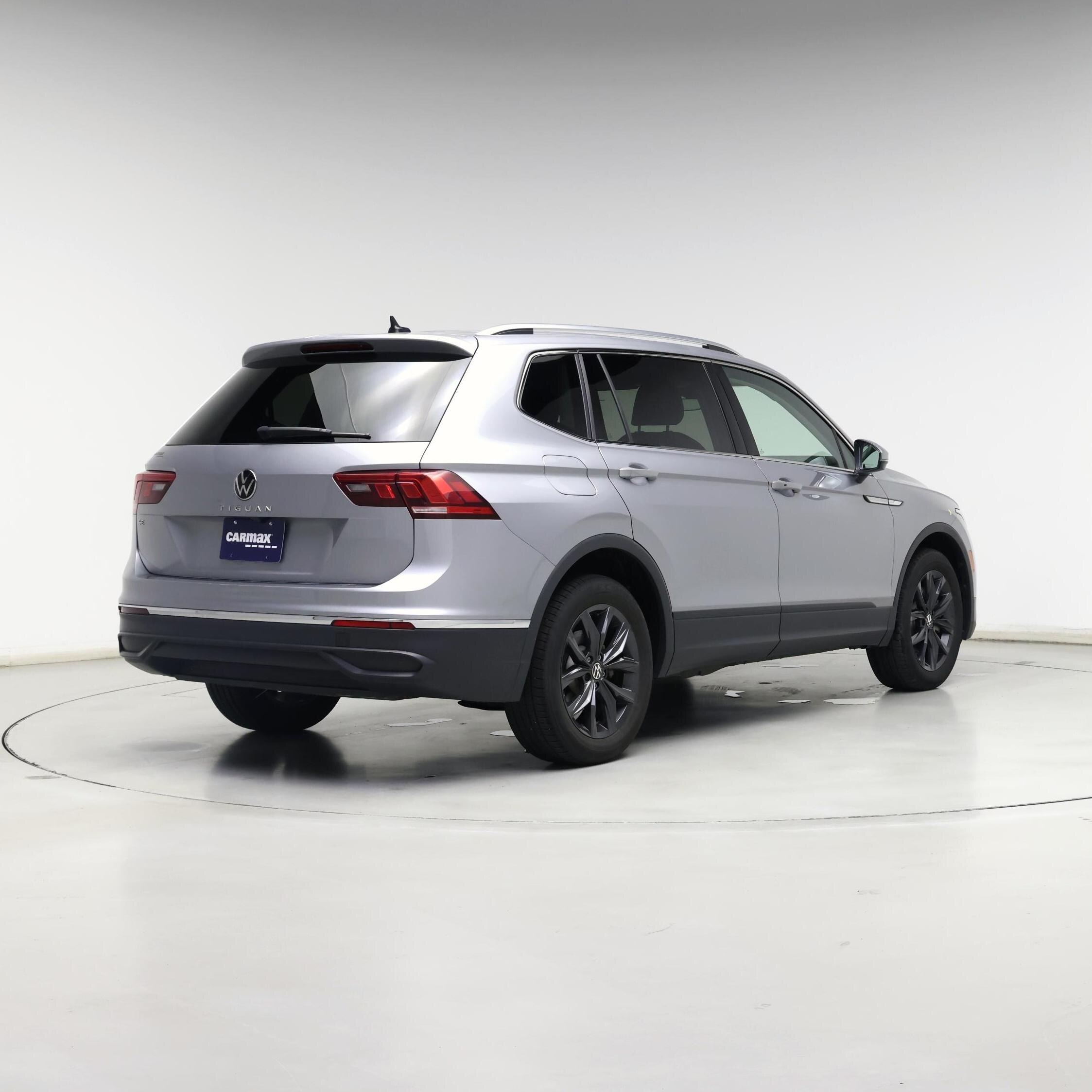 Thumbnail: 2024 Volkswagen Tiguan - 8