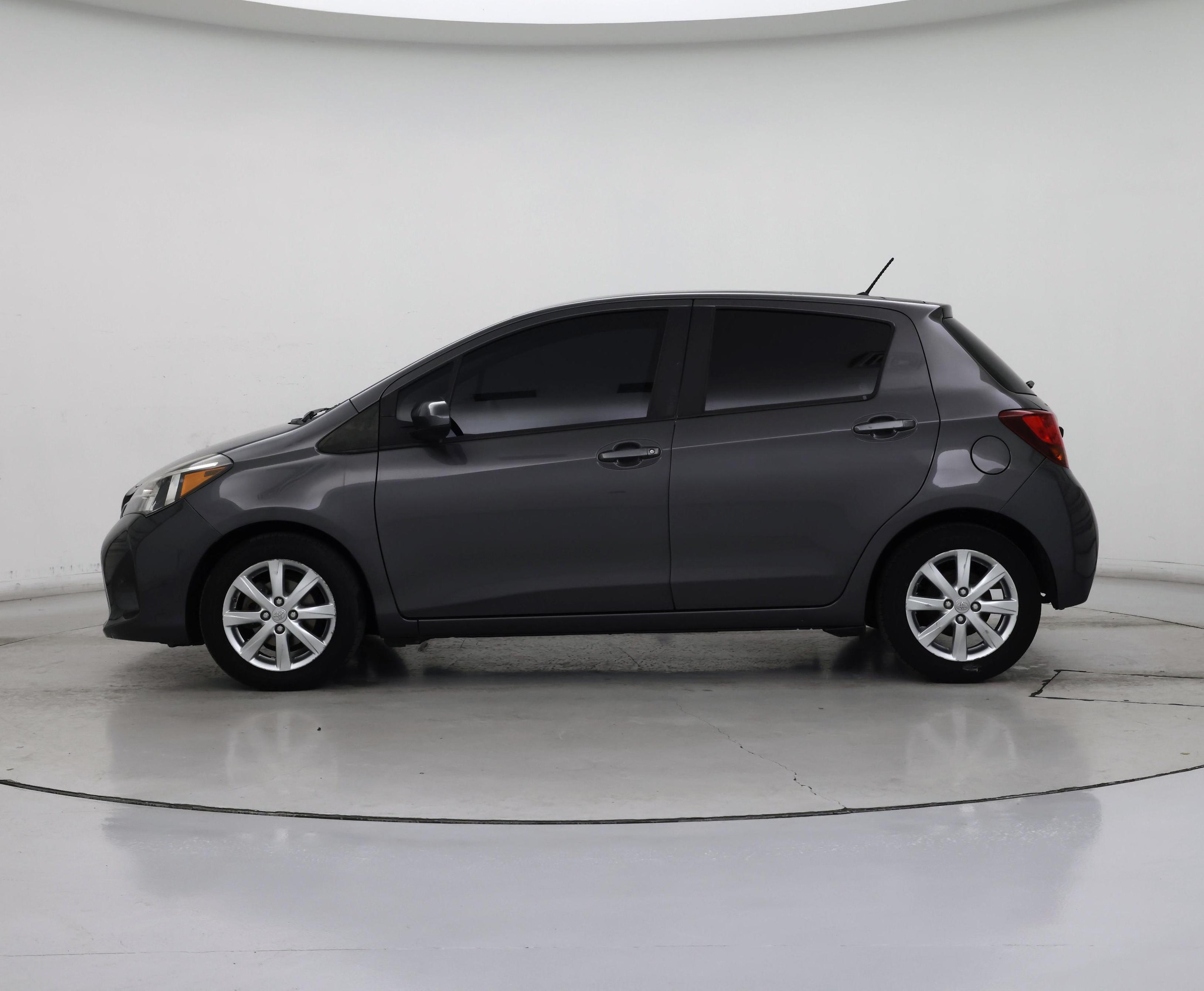 Thumbnail: 2015 Toyota Yaris - 3