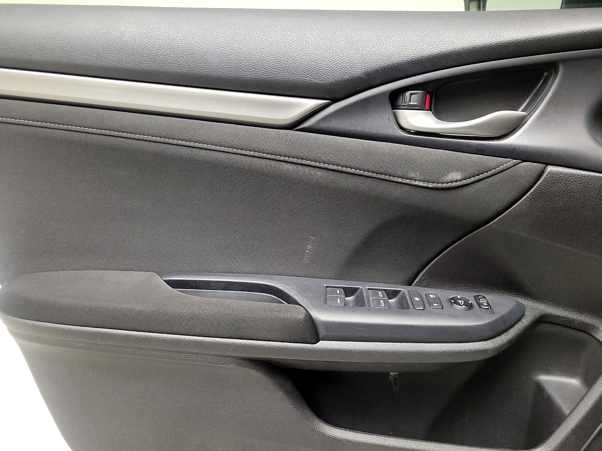 Thumbnail: 2019 Honda Civic - 12