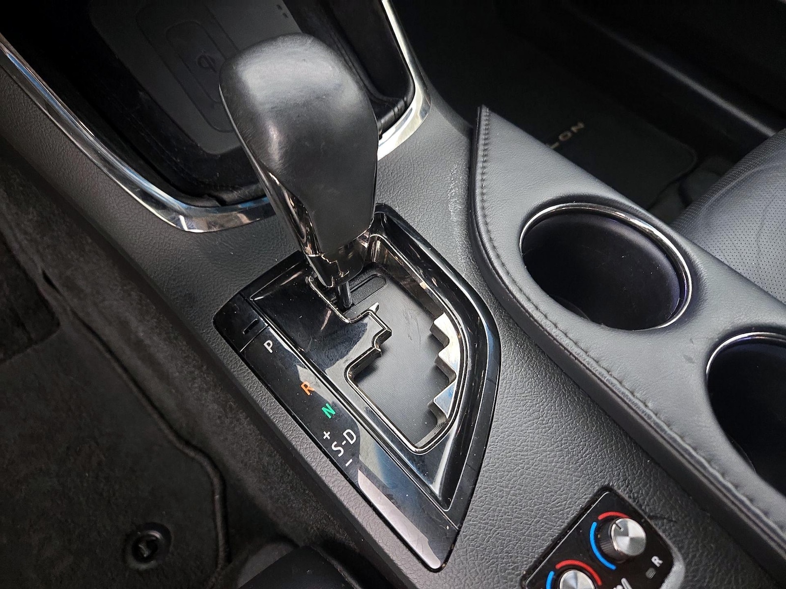 2014 Toyota Avalon Limited Hybrid - Photo 19