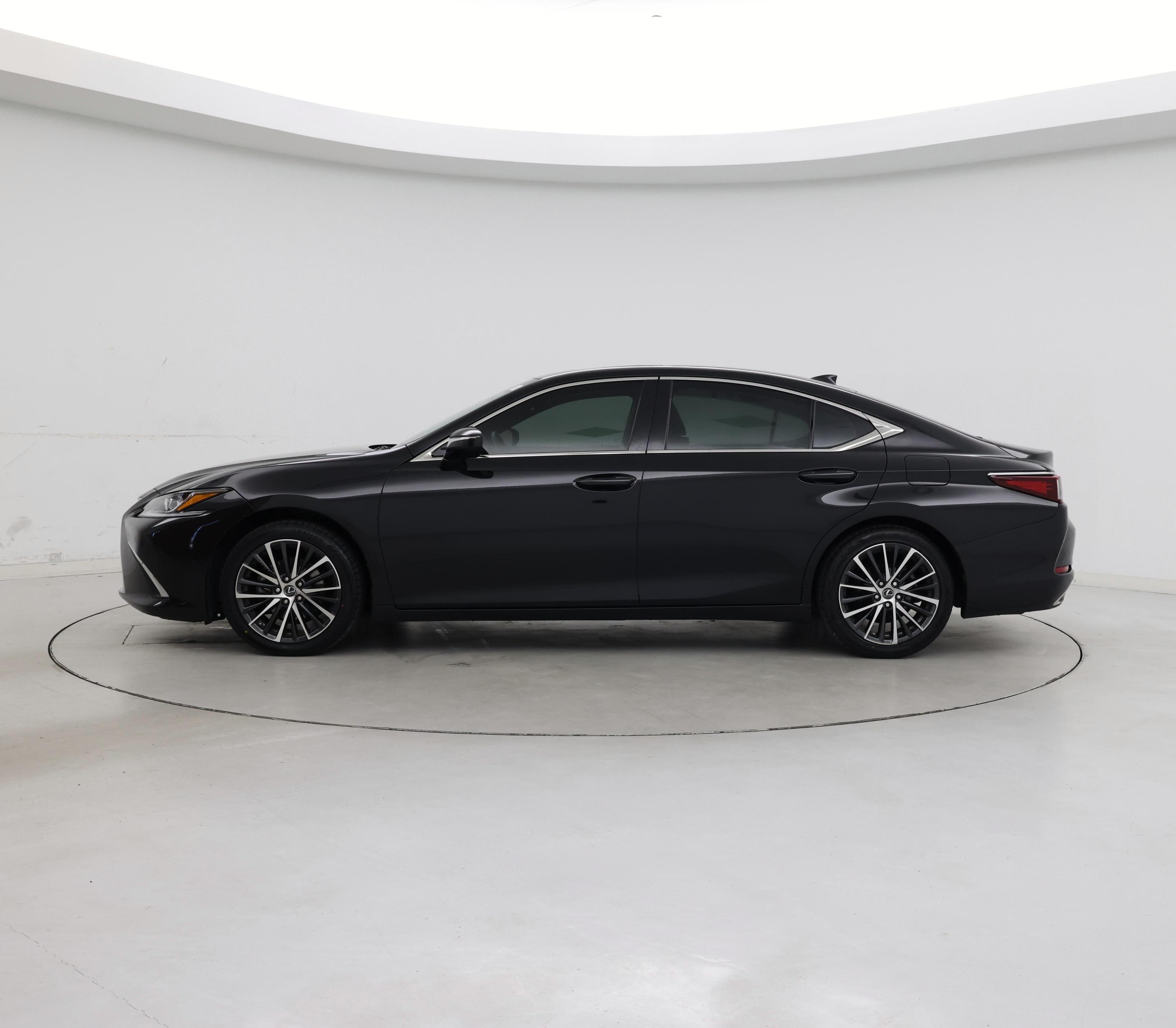 Thumbnail: 2024 Lexus ES - 3