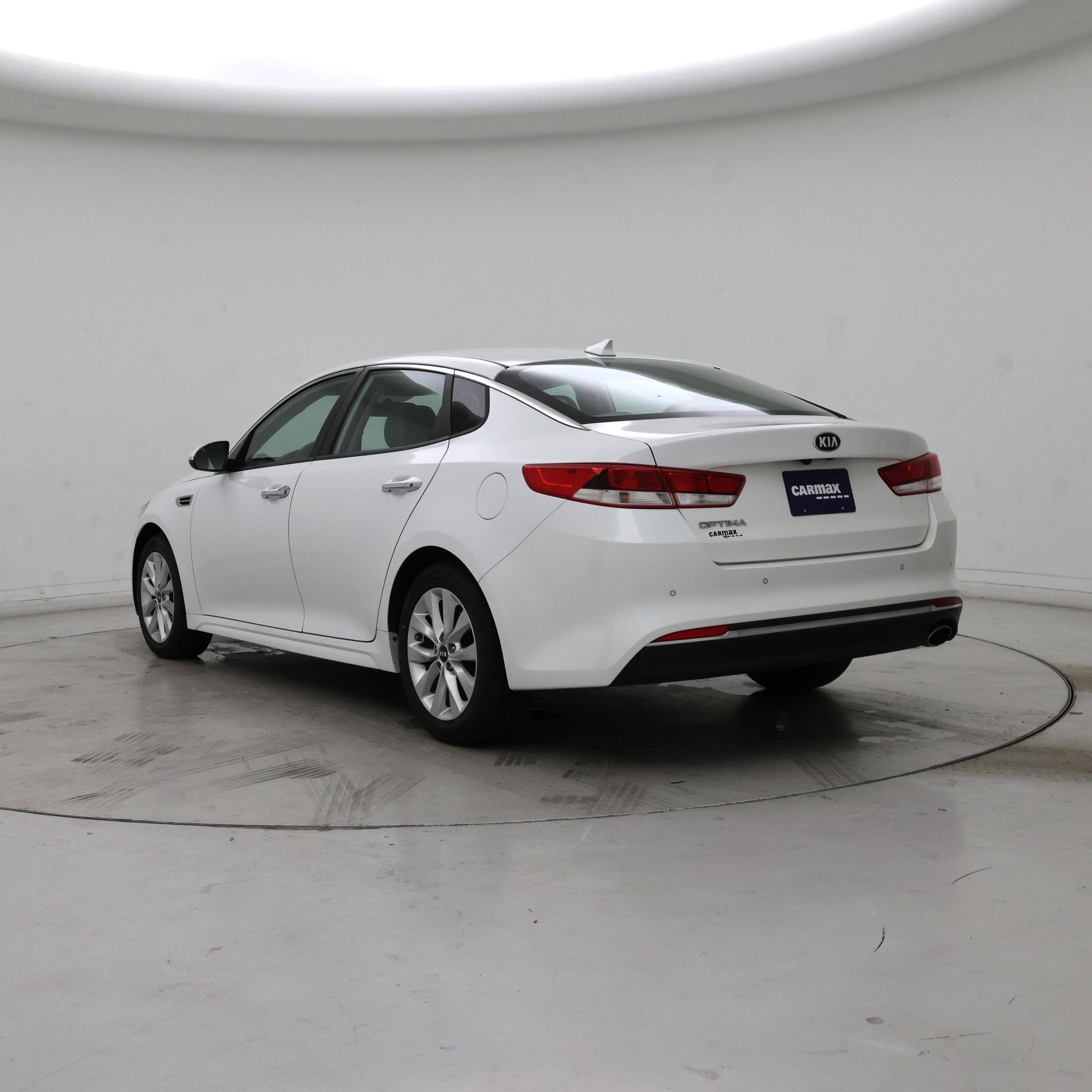Thumbnail: 2018 Kia Optima - 2
