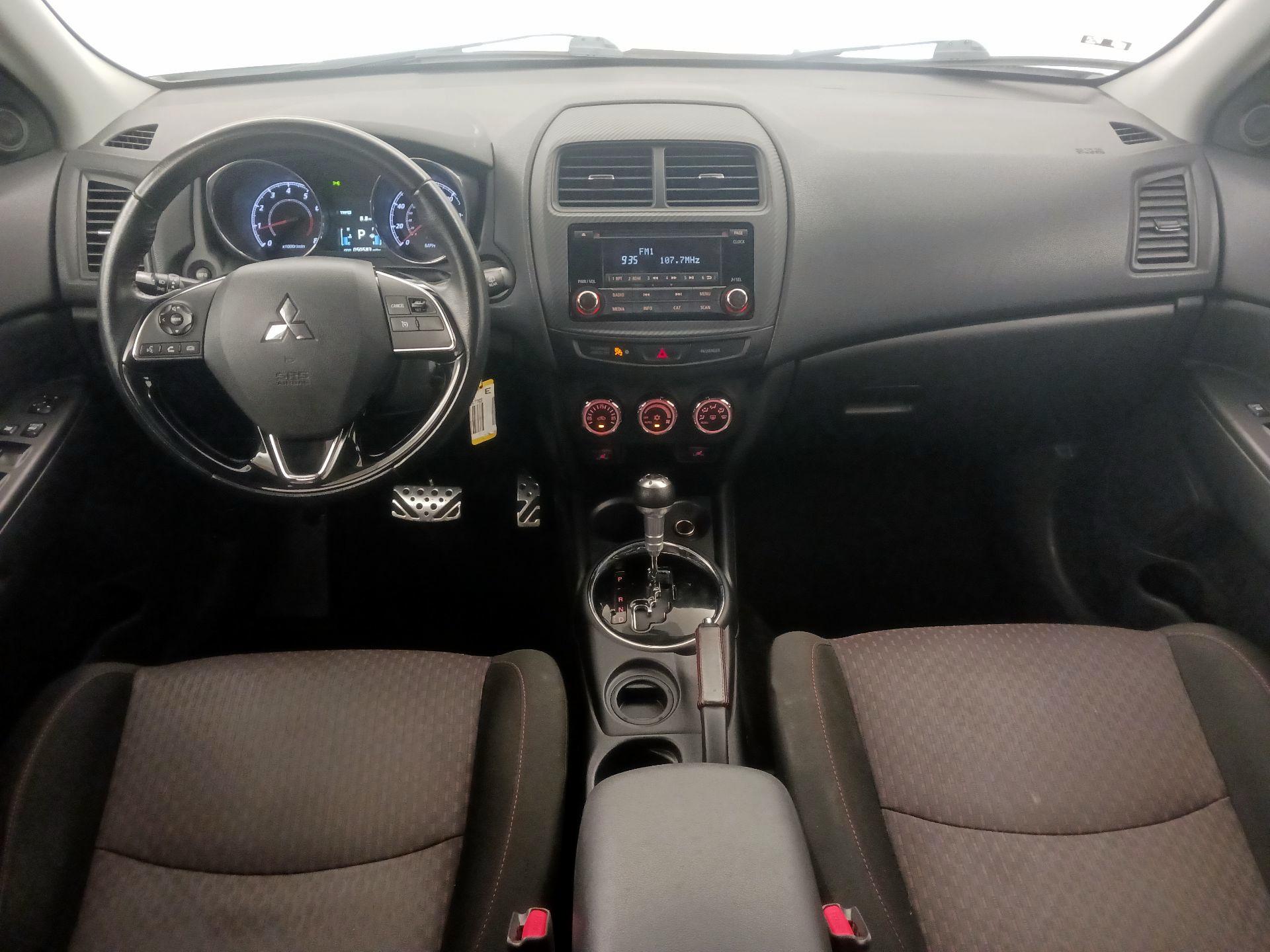 Thumbnail: 2017 Mitsubishi Outlander Sport - 9
