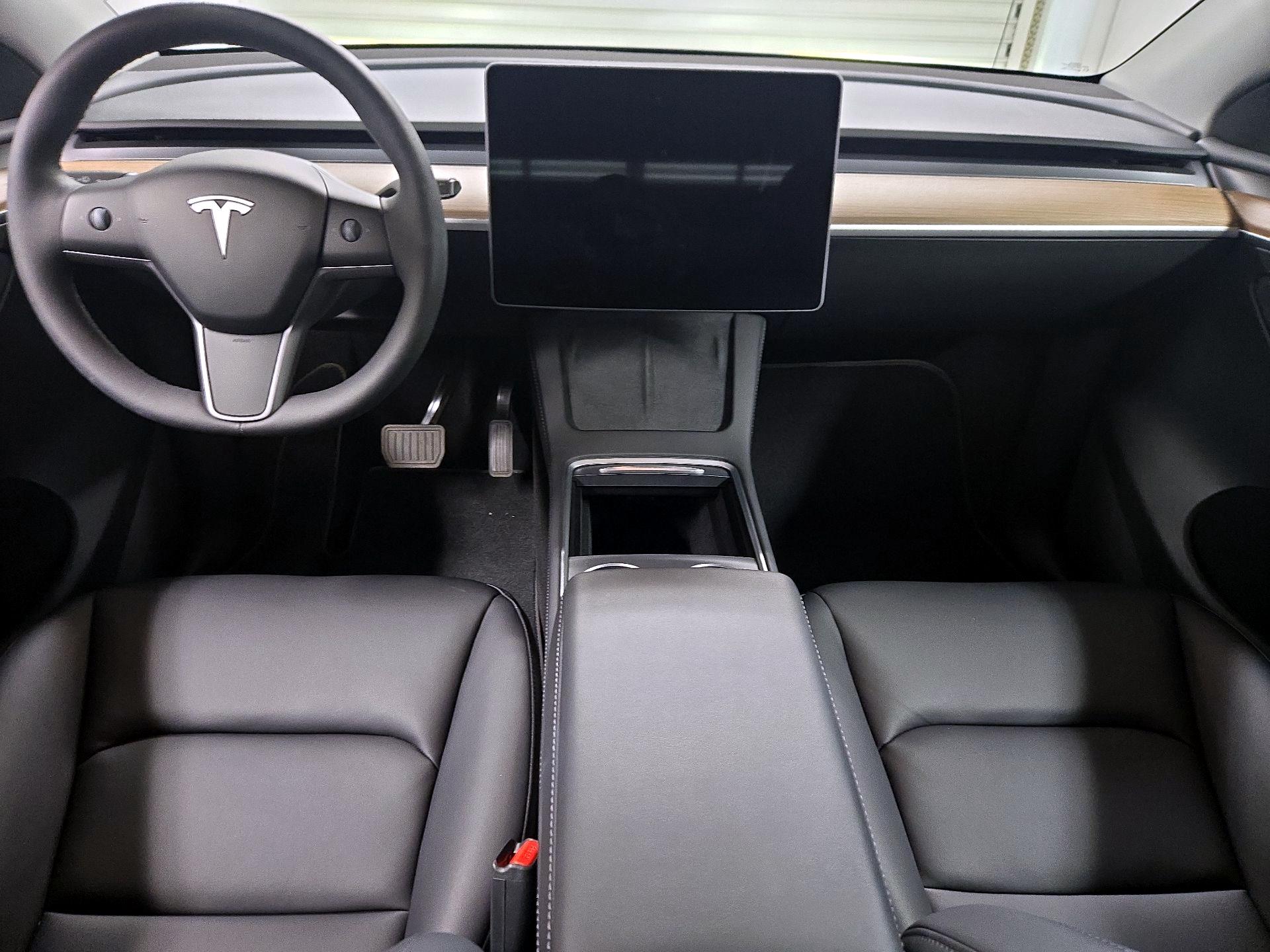 Thumbnail: 2024 Tesla Model Y - 9