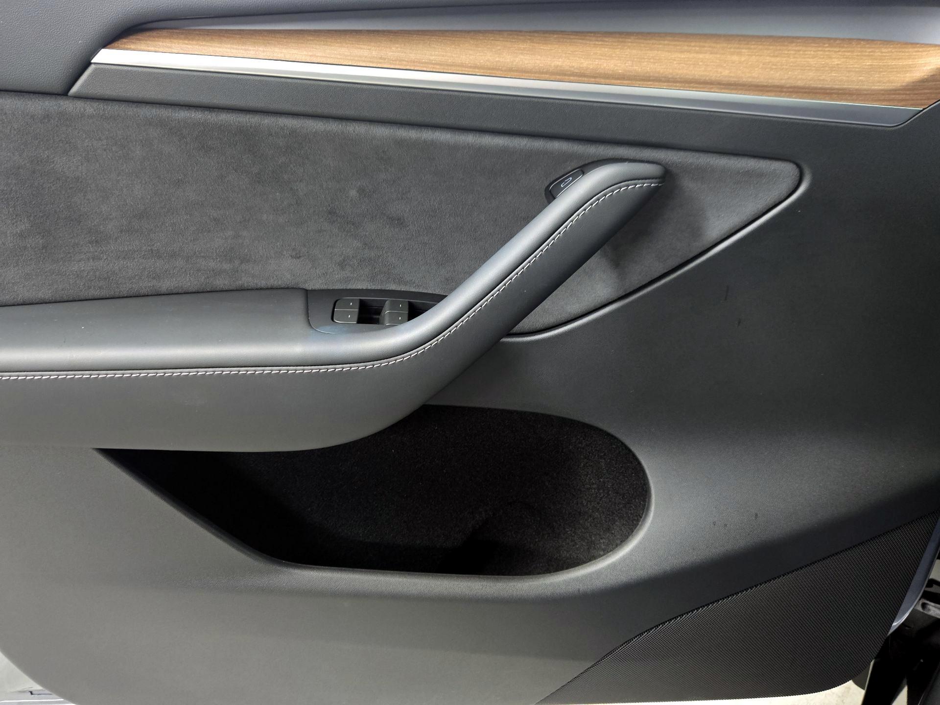 Thumbnail: 2024 Tesla Model Y - 12