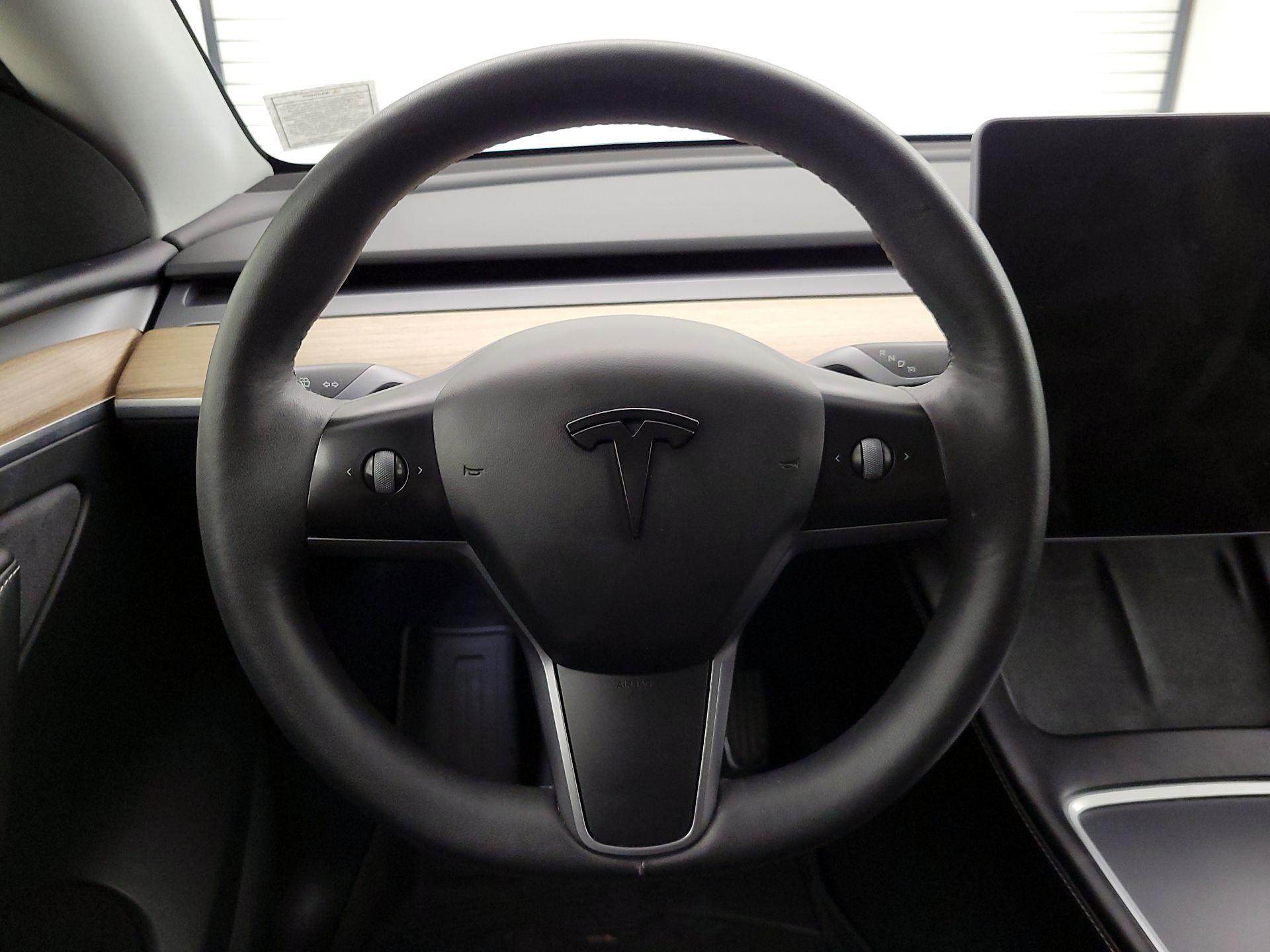 Thumbnail: 2023 Tesla Model Y - 10
