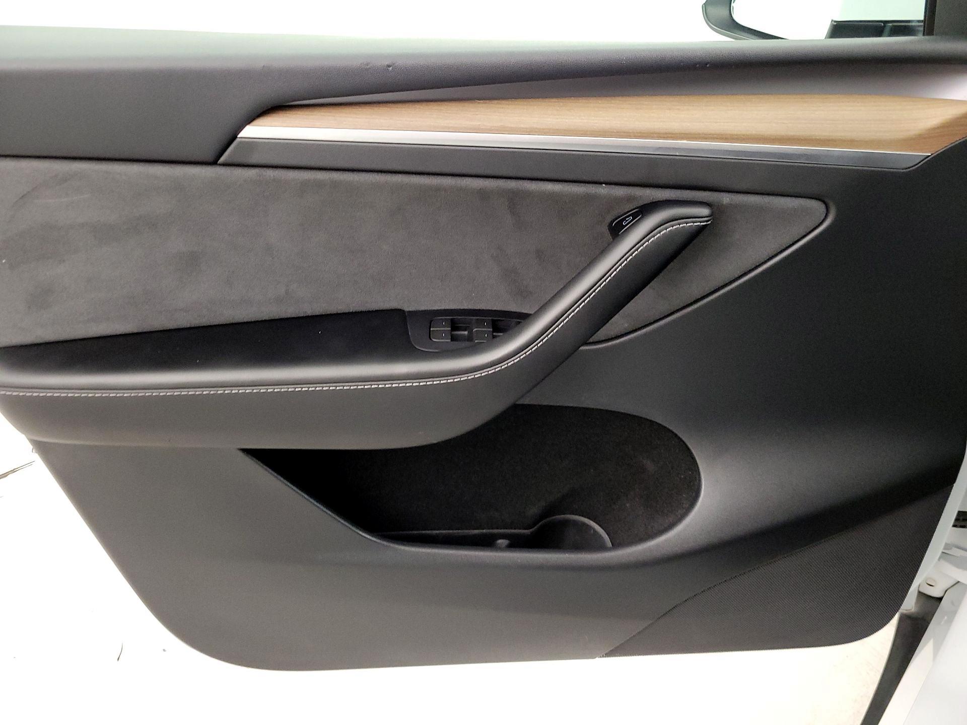 Thumbnail: 2023 Tesla Model Y - 12