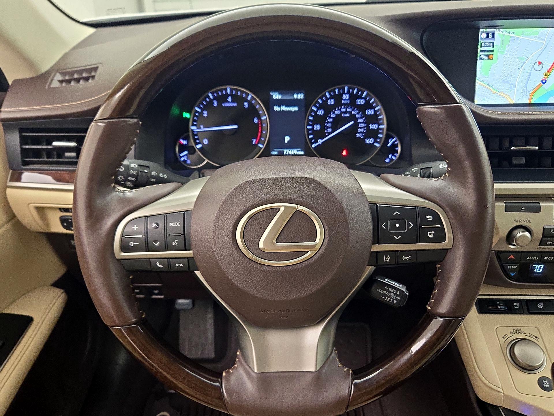 Thumbnail: 2018 Lexus ES - 10