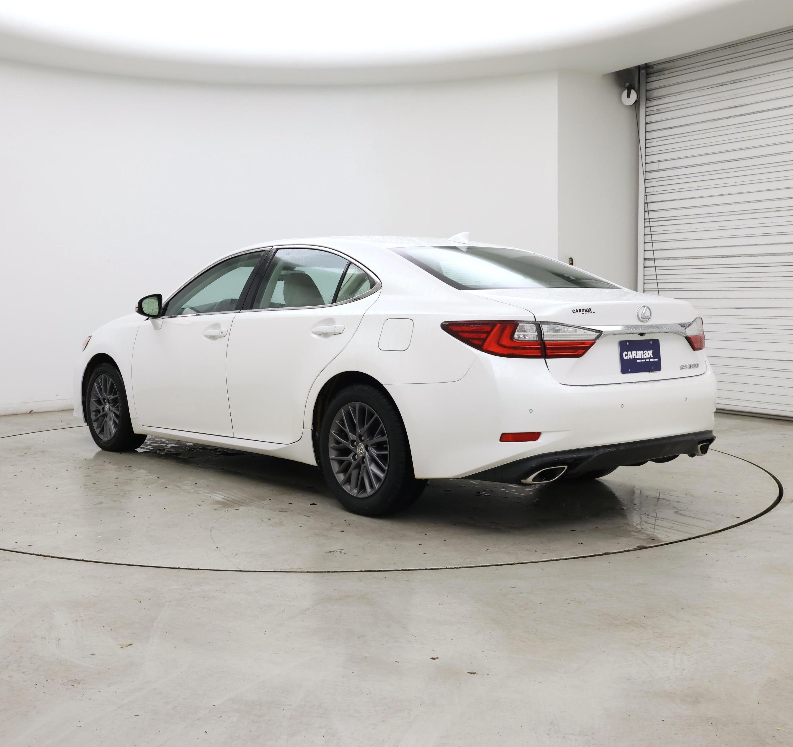 Thumbnail: 2018 Lexus ES - 2
