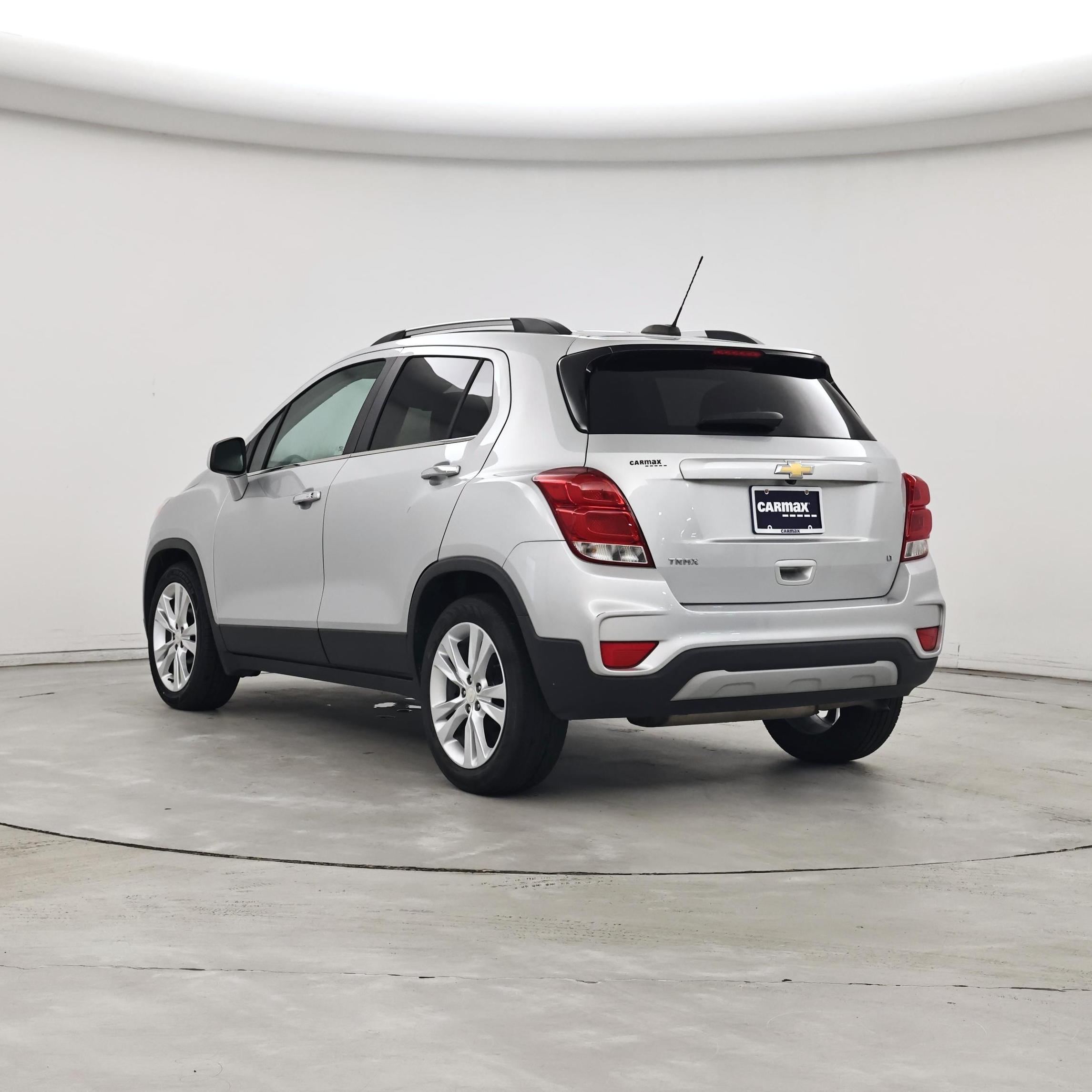 Thumbnail: 2019 Chevrolet Trax - 2
