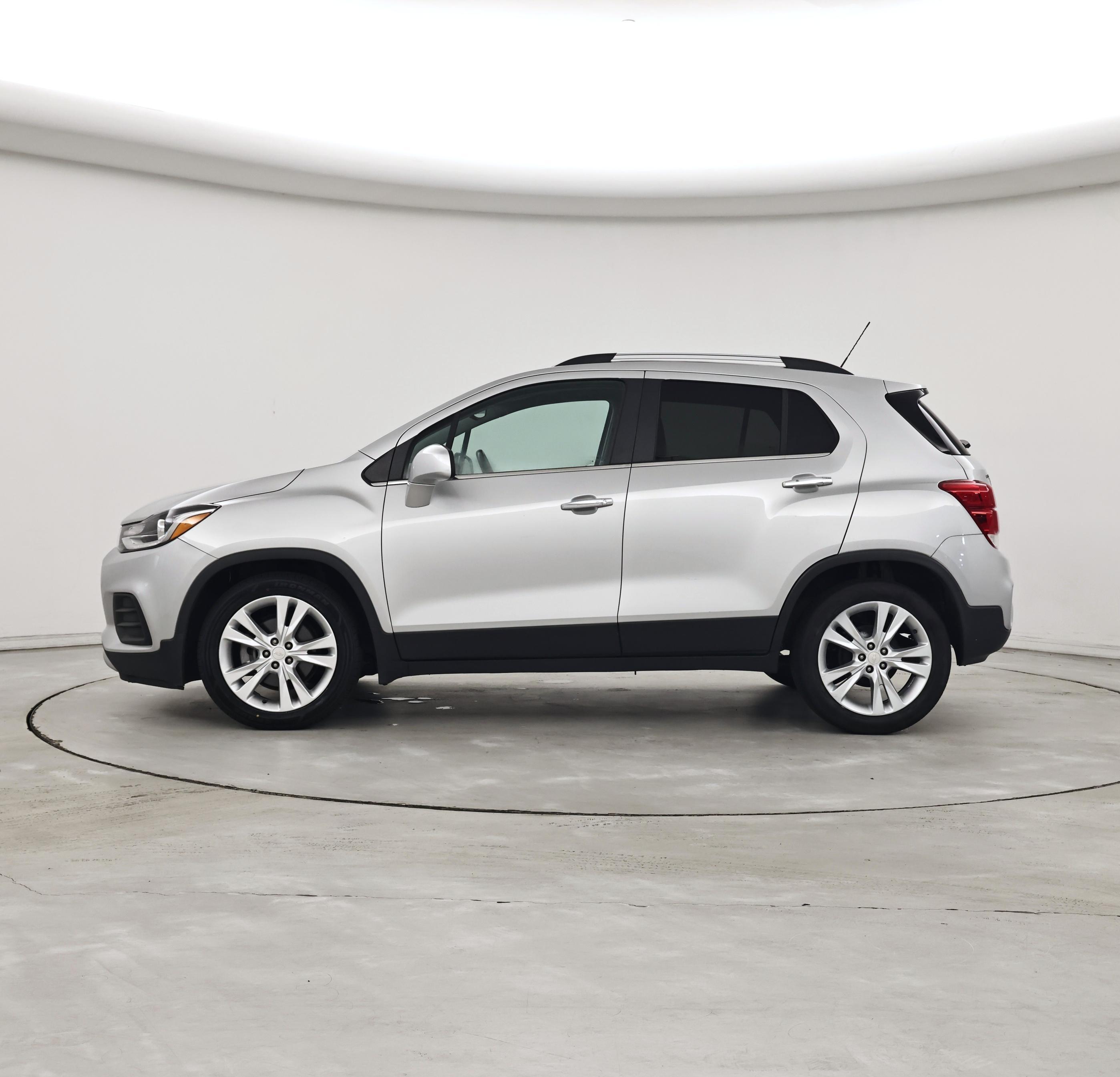 Thumbnail: 2019 Chevrolet Trax - 3