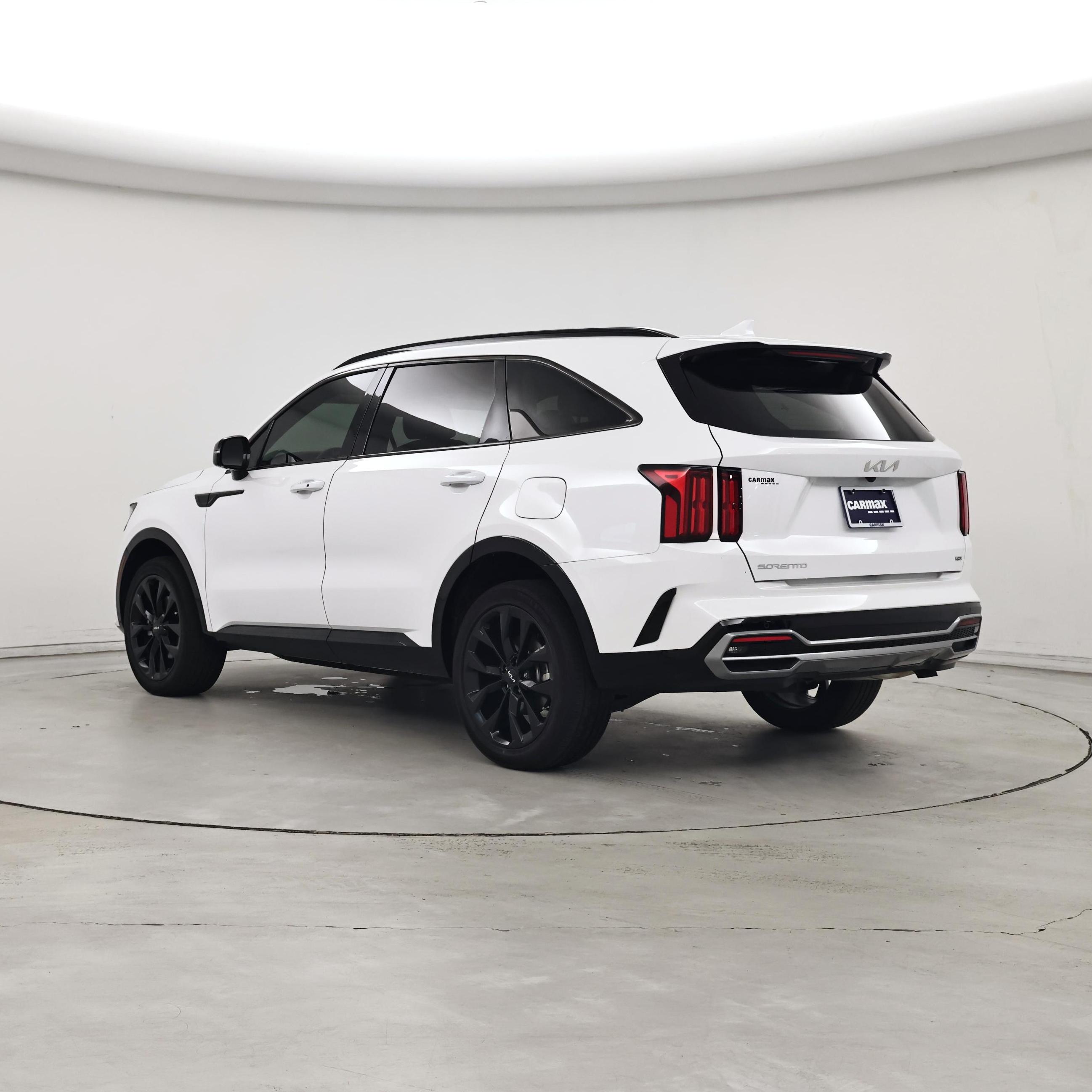 Thumbnail: 2023 Kia Sorento - 2
