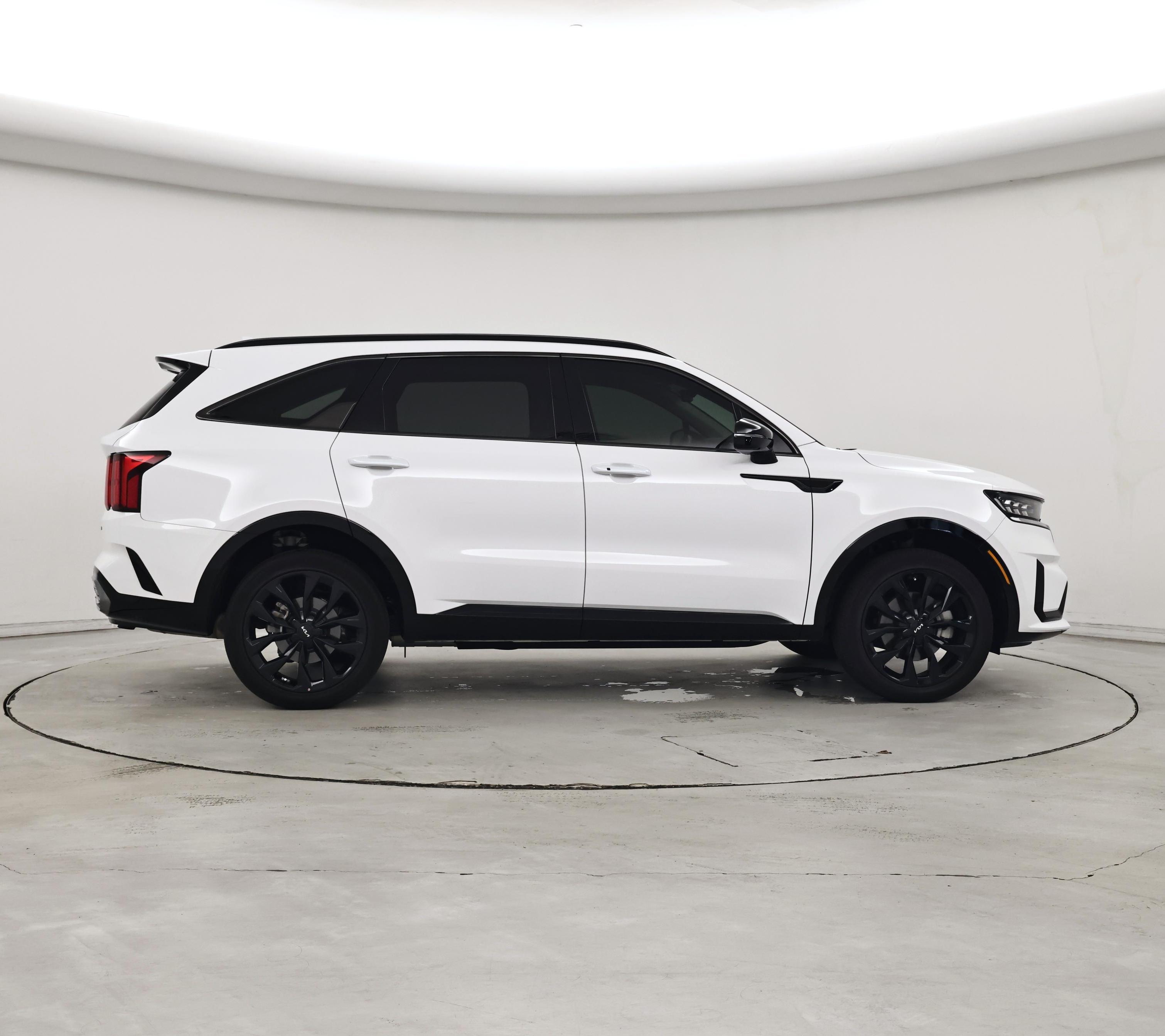 Thumbnail: 2023 Kia Sorento - 7