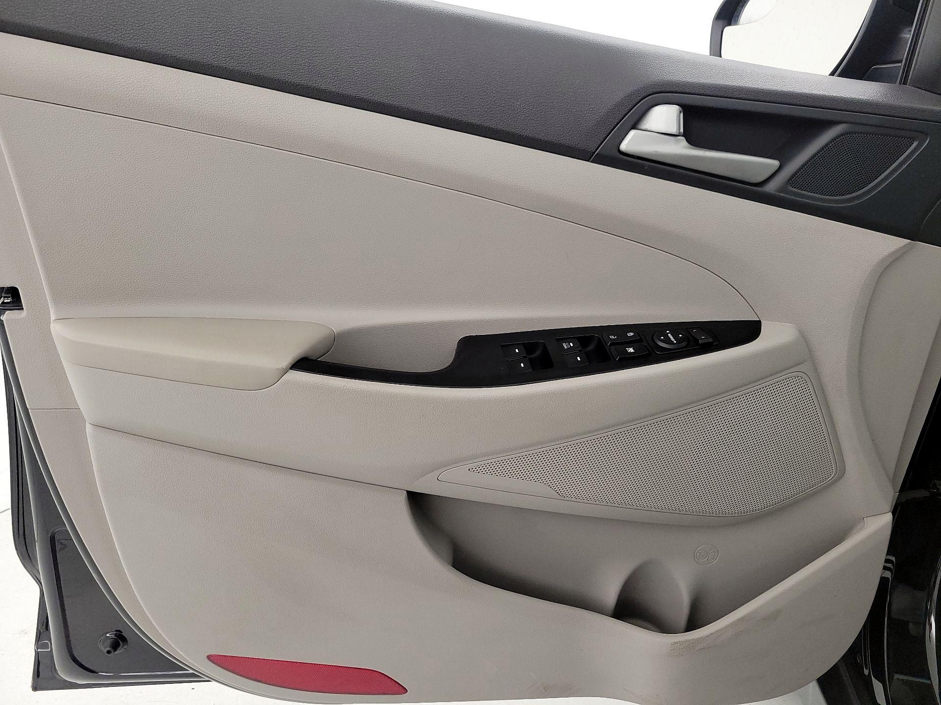 Thumbnail: 2021 Hyundai Tucson - 12