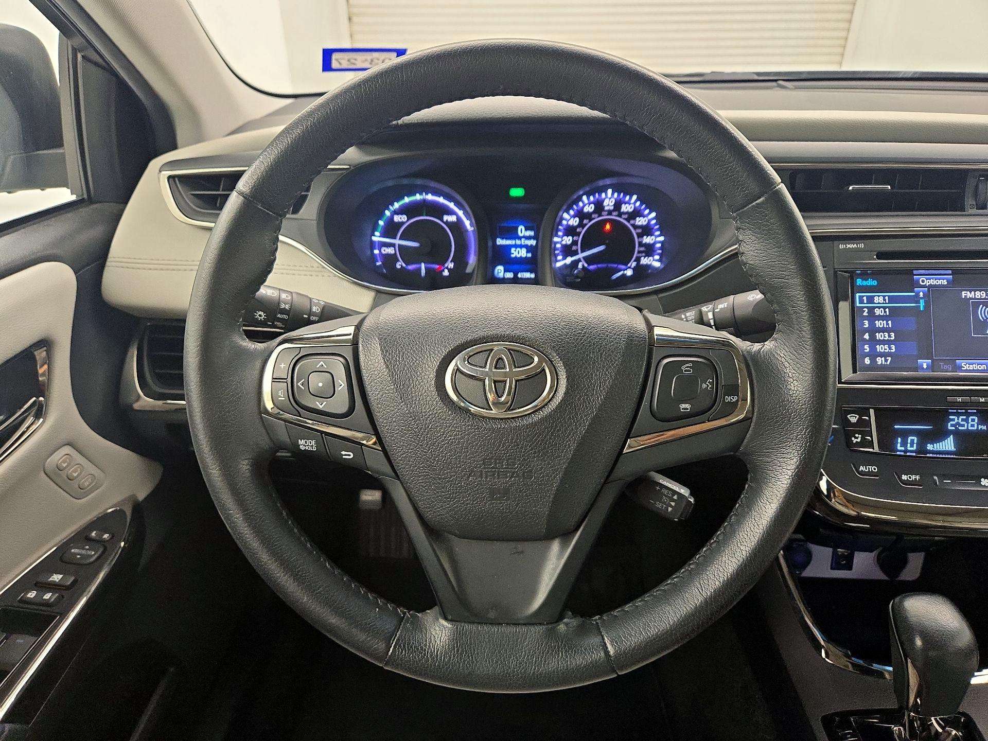 Thumbnail: 2015 Toyota Avalon - 10