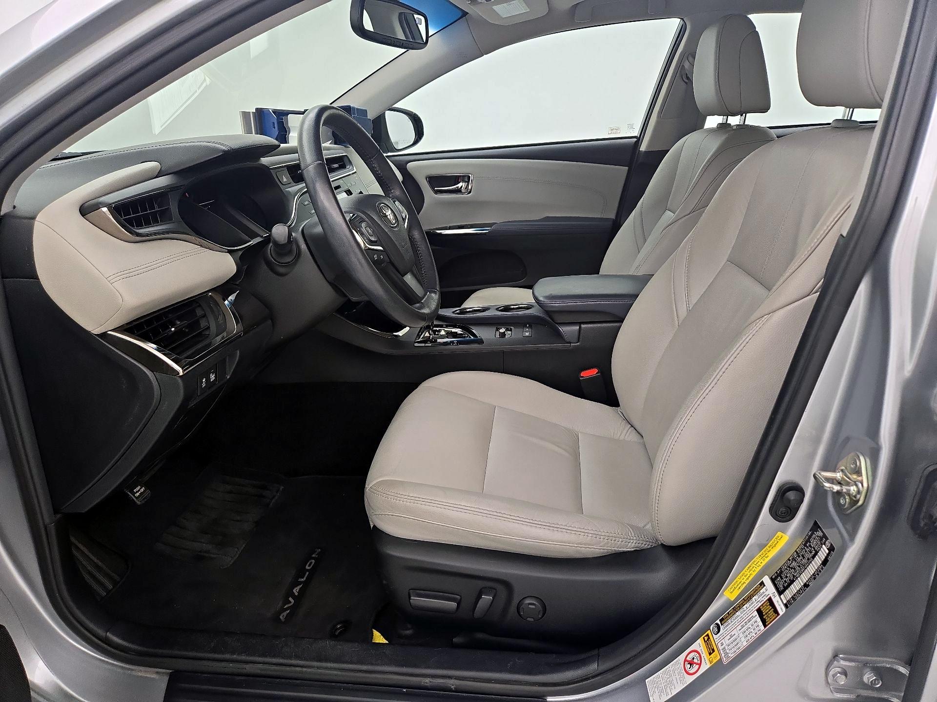 Thumbnail: 2015 Toyota Avalon - 11