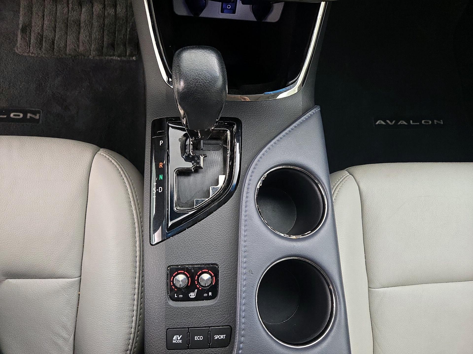 Thumbnail: 2015 Toyota Avalon - 17