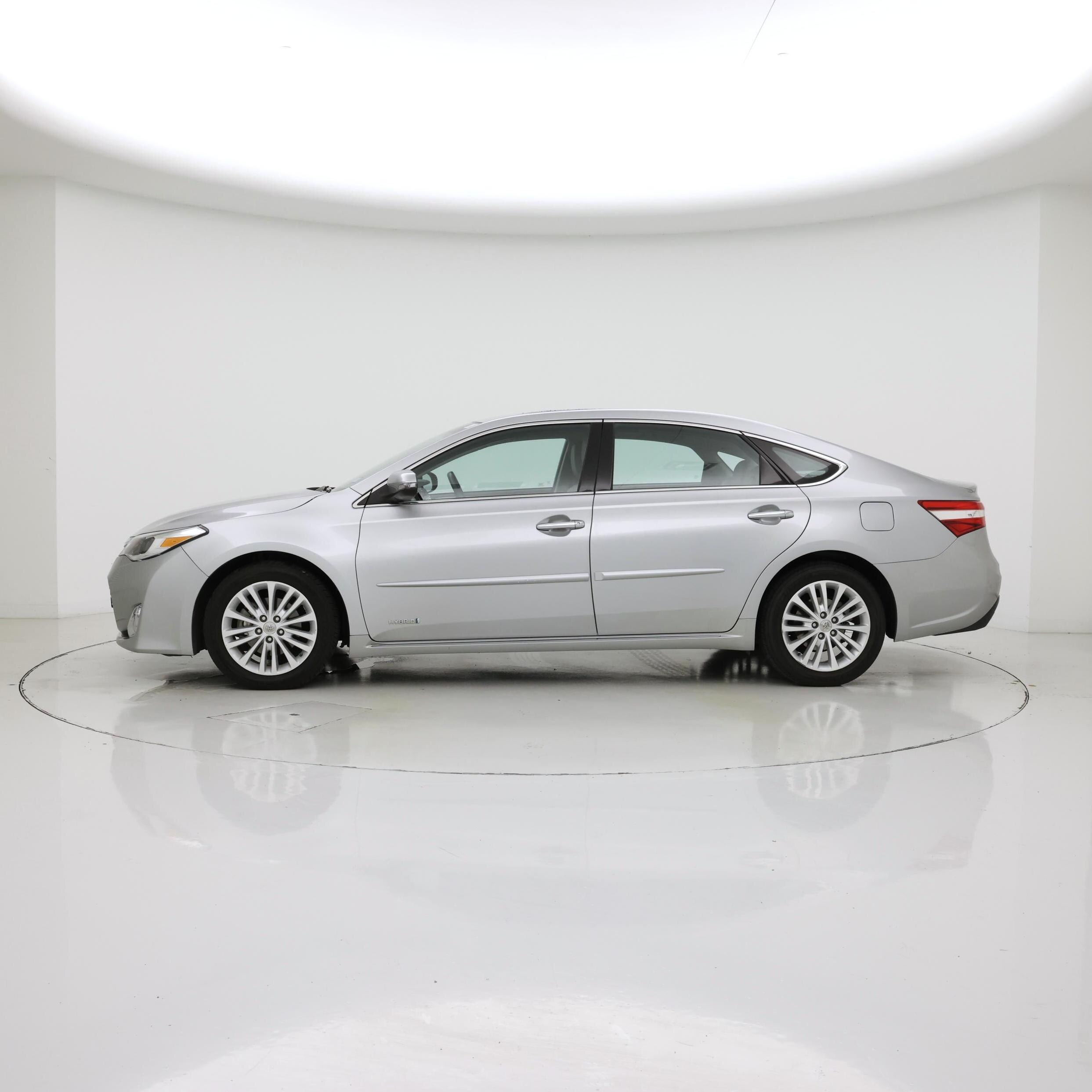 Thumbnail: 2015 Toyota Avalon - 3