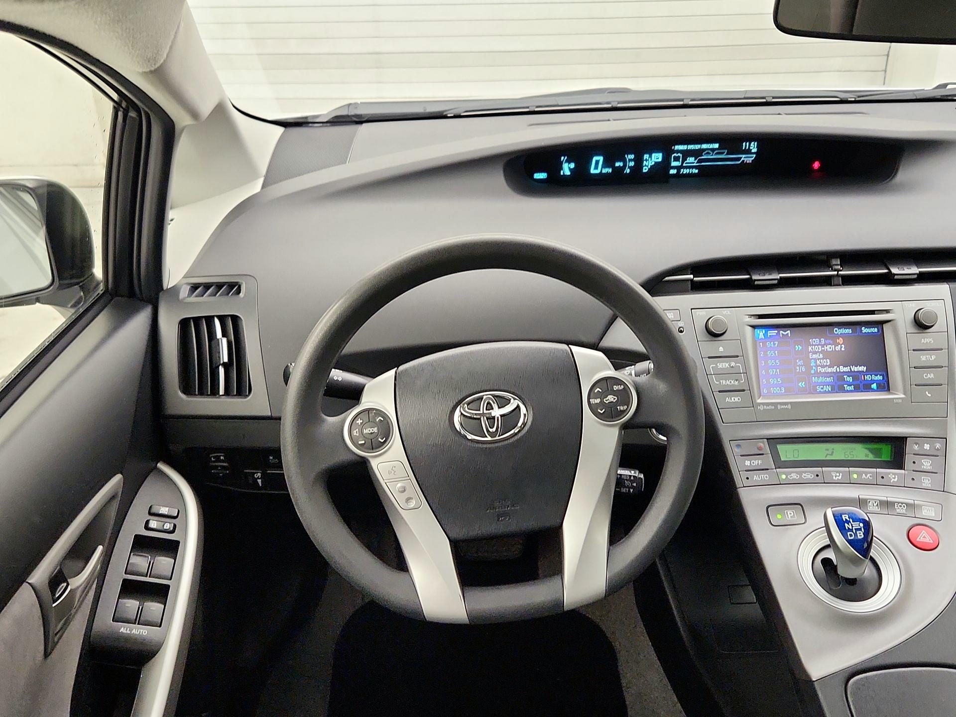 Thumbnail: 2015 Toyota Prius - 10