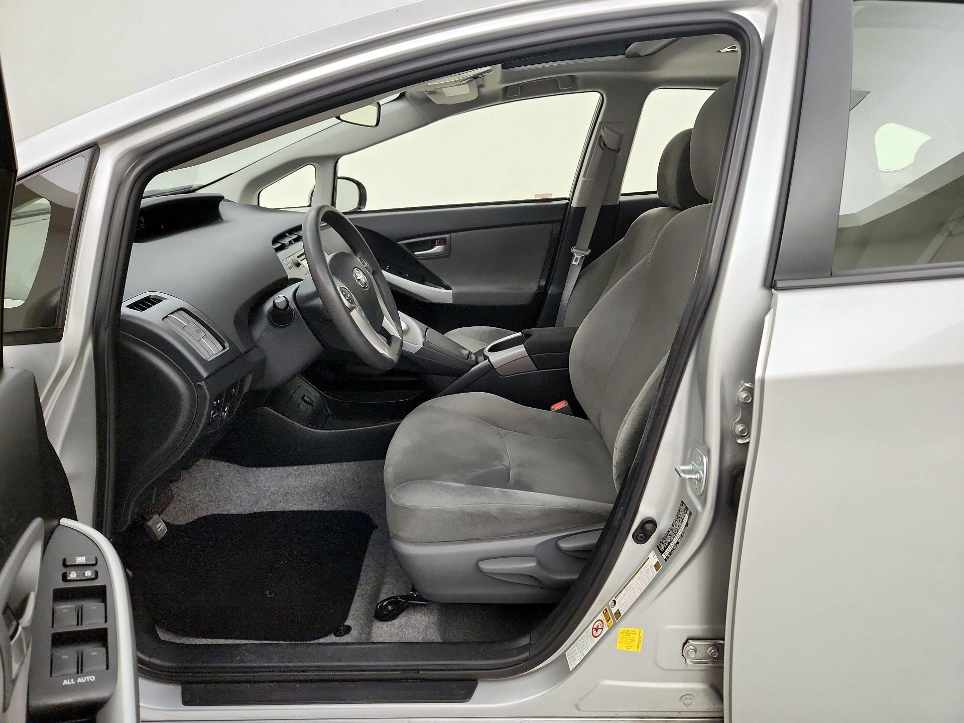 Thumbnail: 2015 Toyota Prius - 11