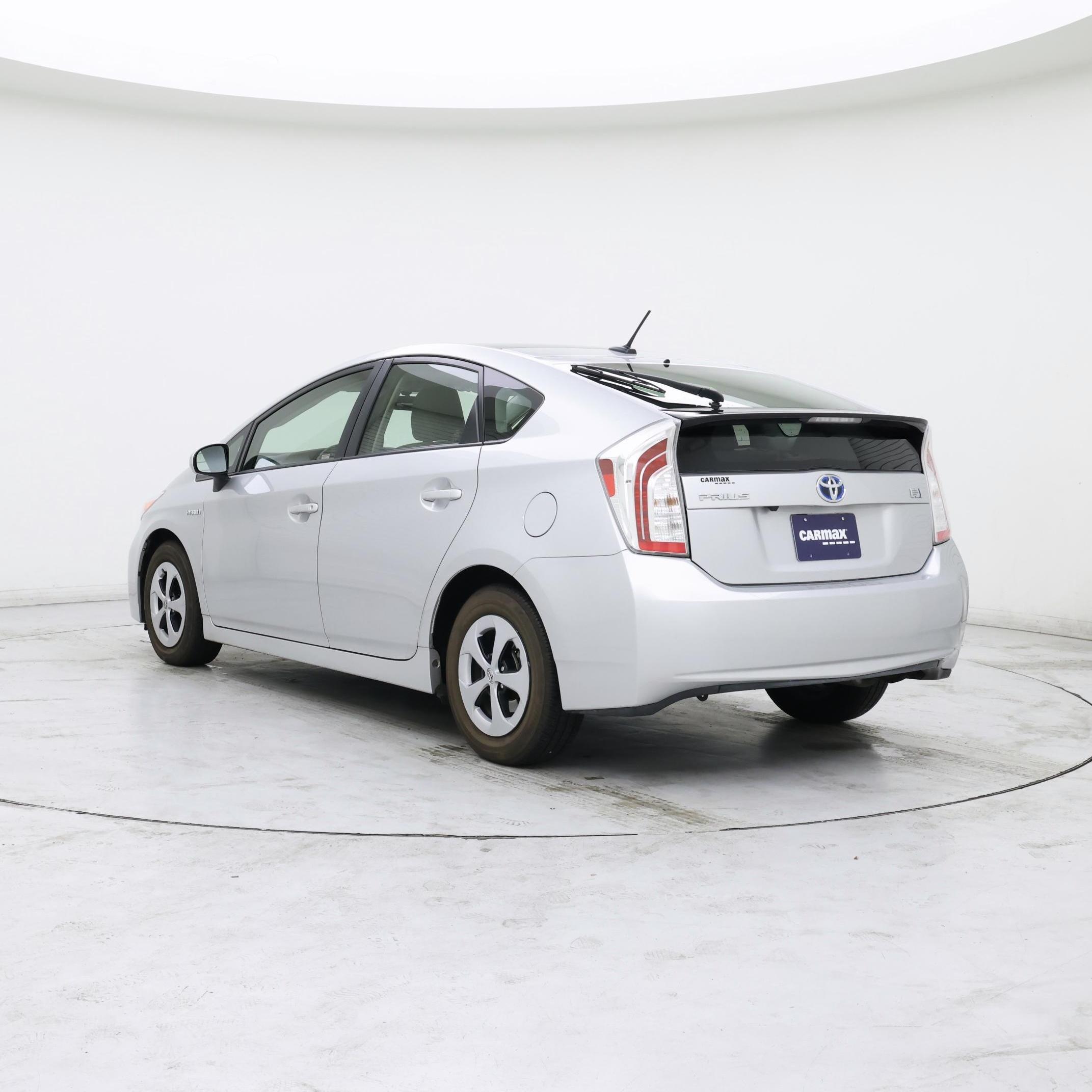 Thumbnail: 2015 Toyota Prius - 2