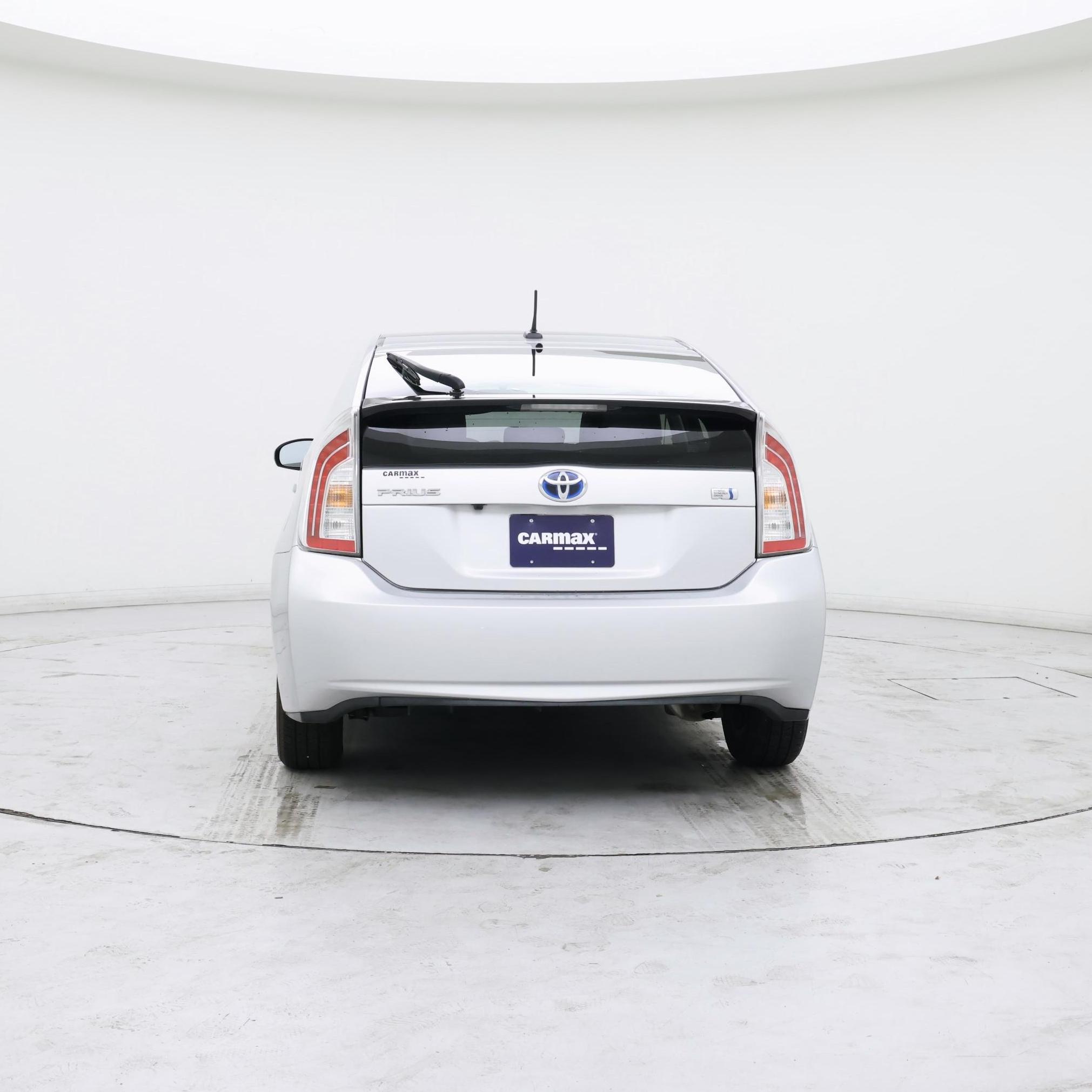 Thumbnail: 2015 Toyota Prius - 6