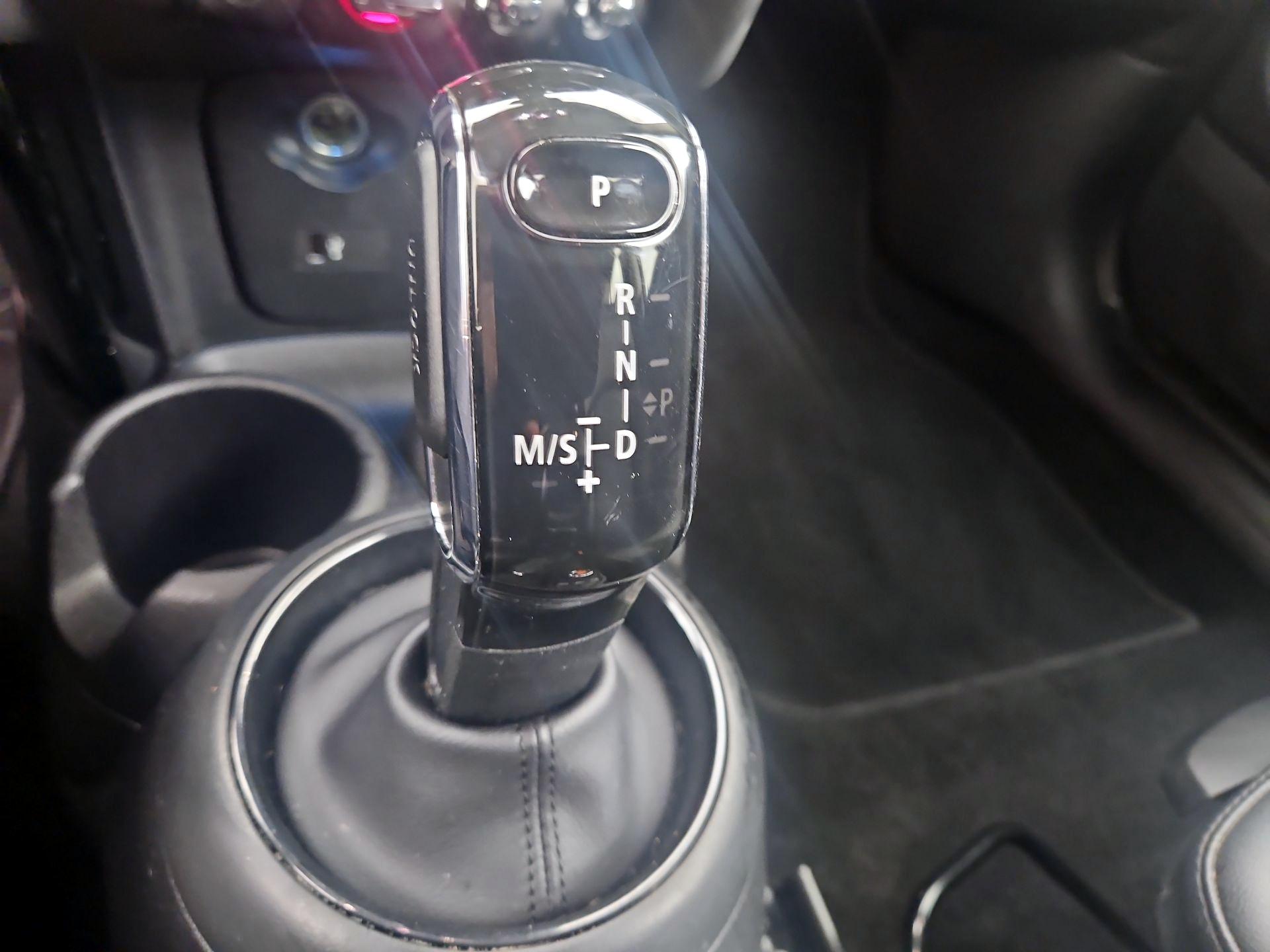 Thumbnail: 2022 MINI Cooper Hardtop - 17
