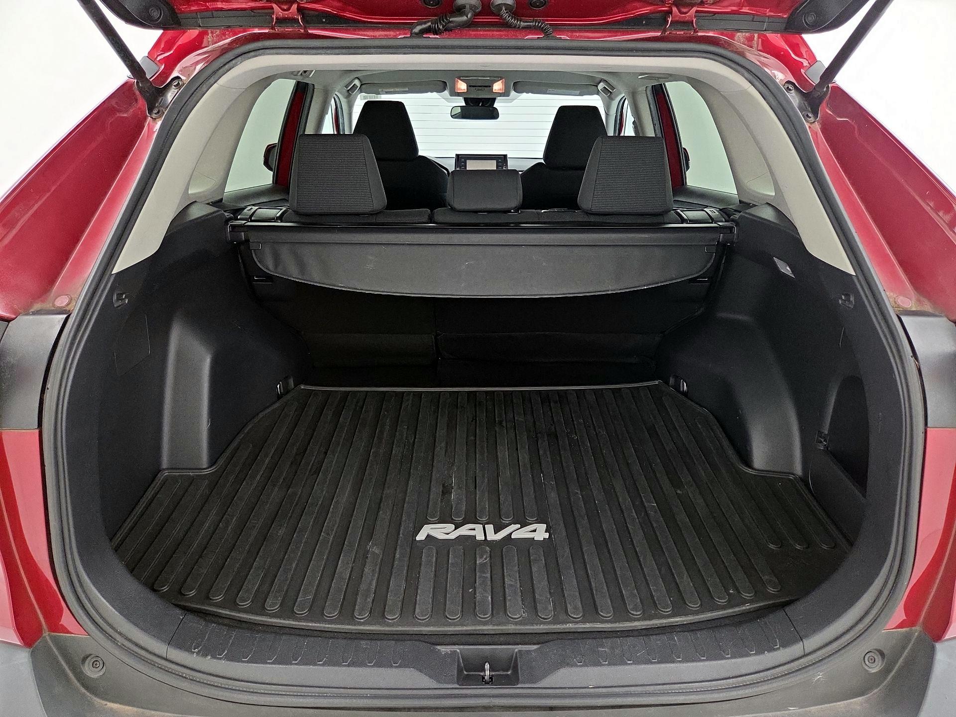 Thumbnail: 2020 Toyota RAV4 - 20
