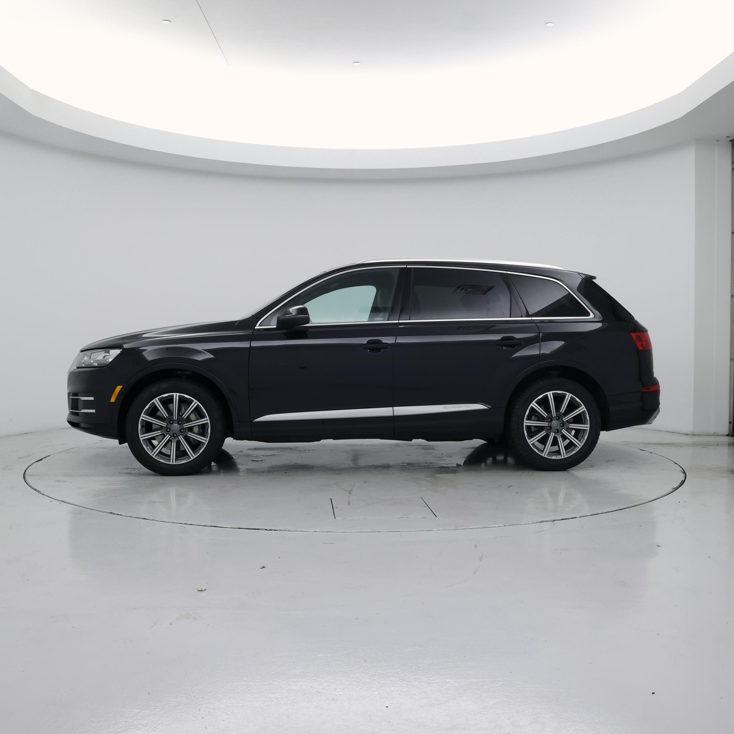 Thumbnail: 2019 Audi Q7 - 3