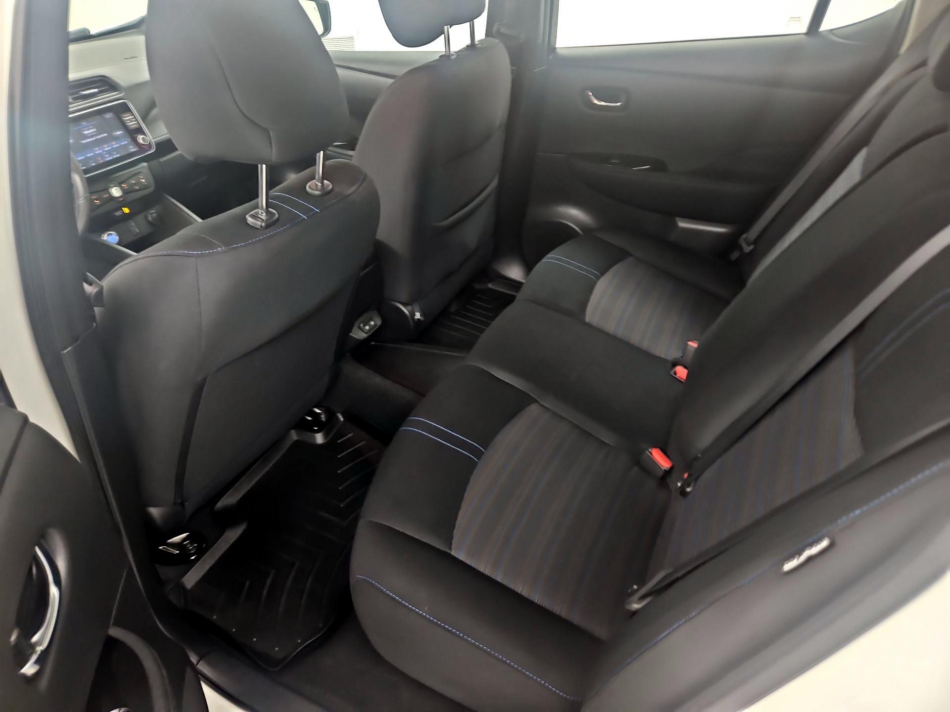 Thumbnail: 2020 Nissan Leaf - 18